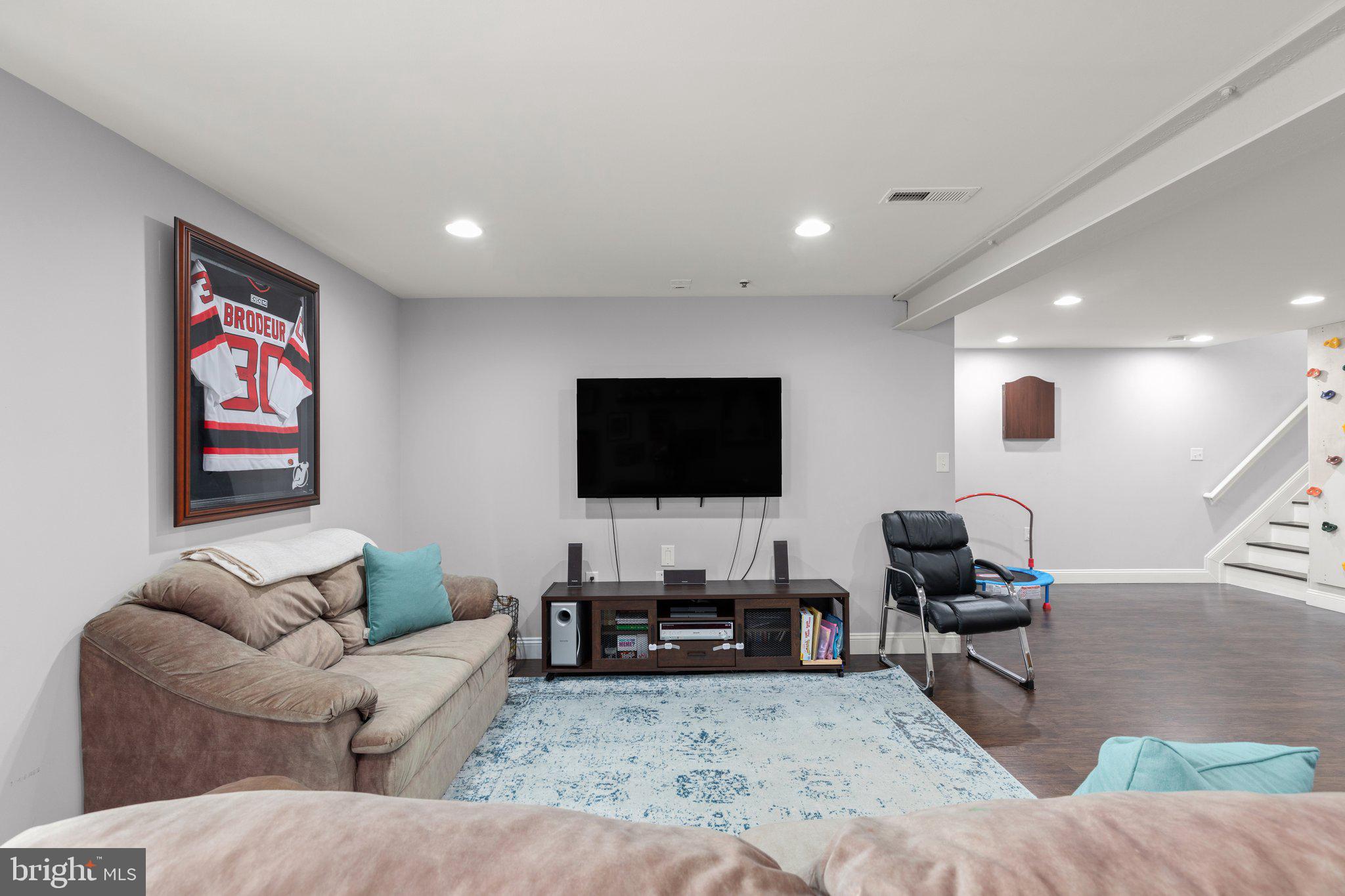 EMERALD HILLS - Residential