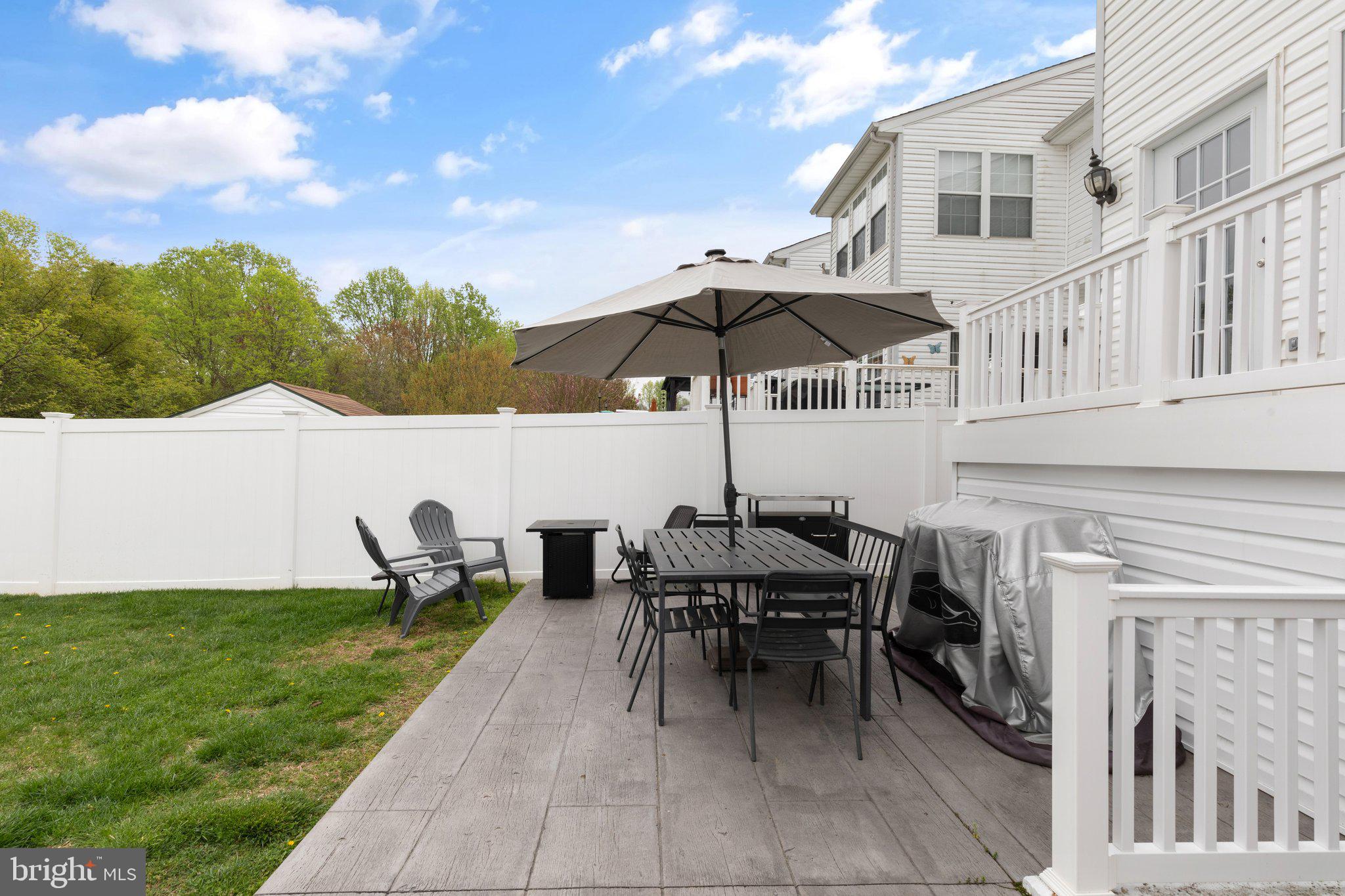 EMERALD HILLS - Residential