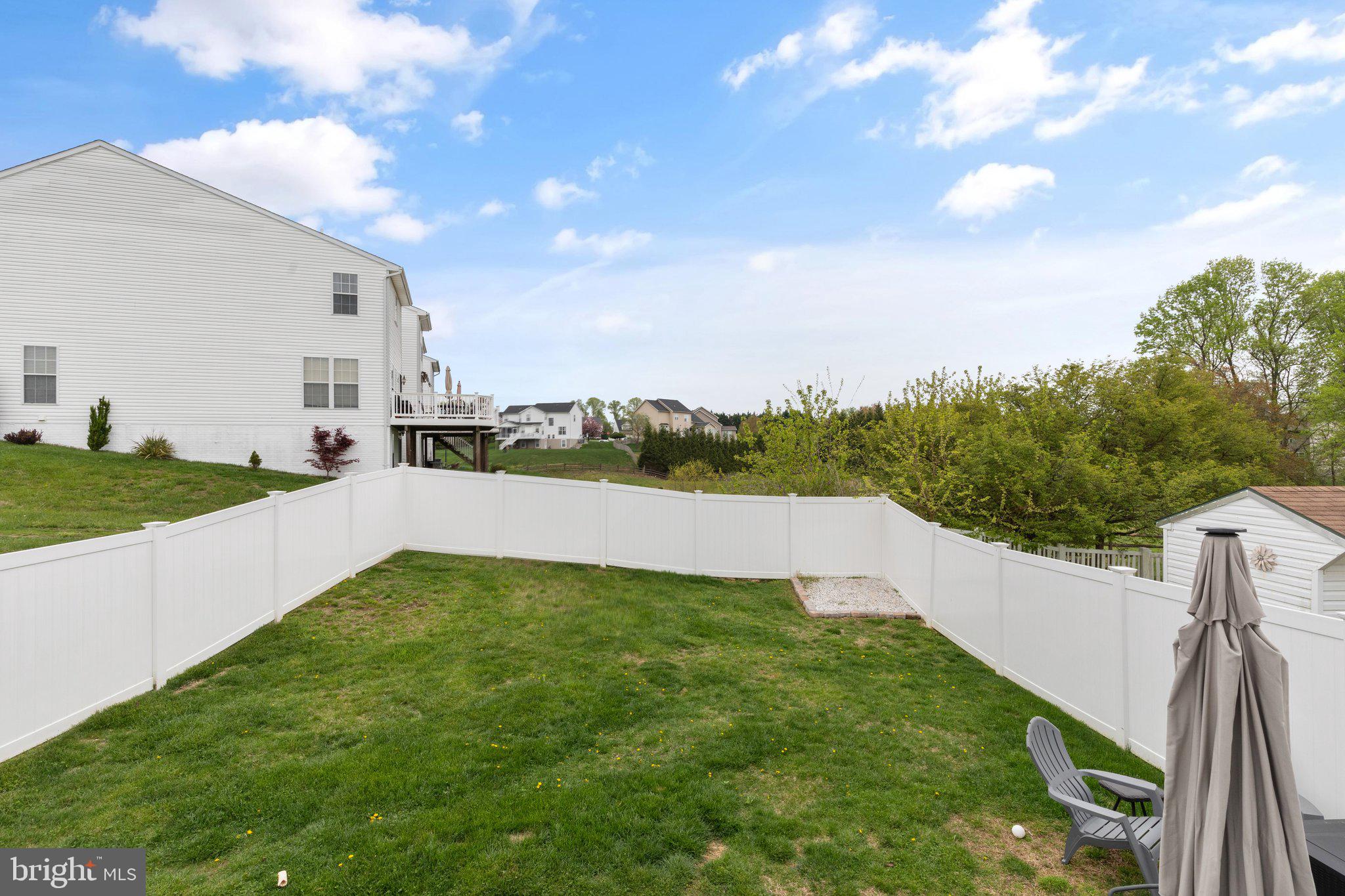 EMERALD HILLS - Residential