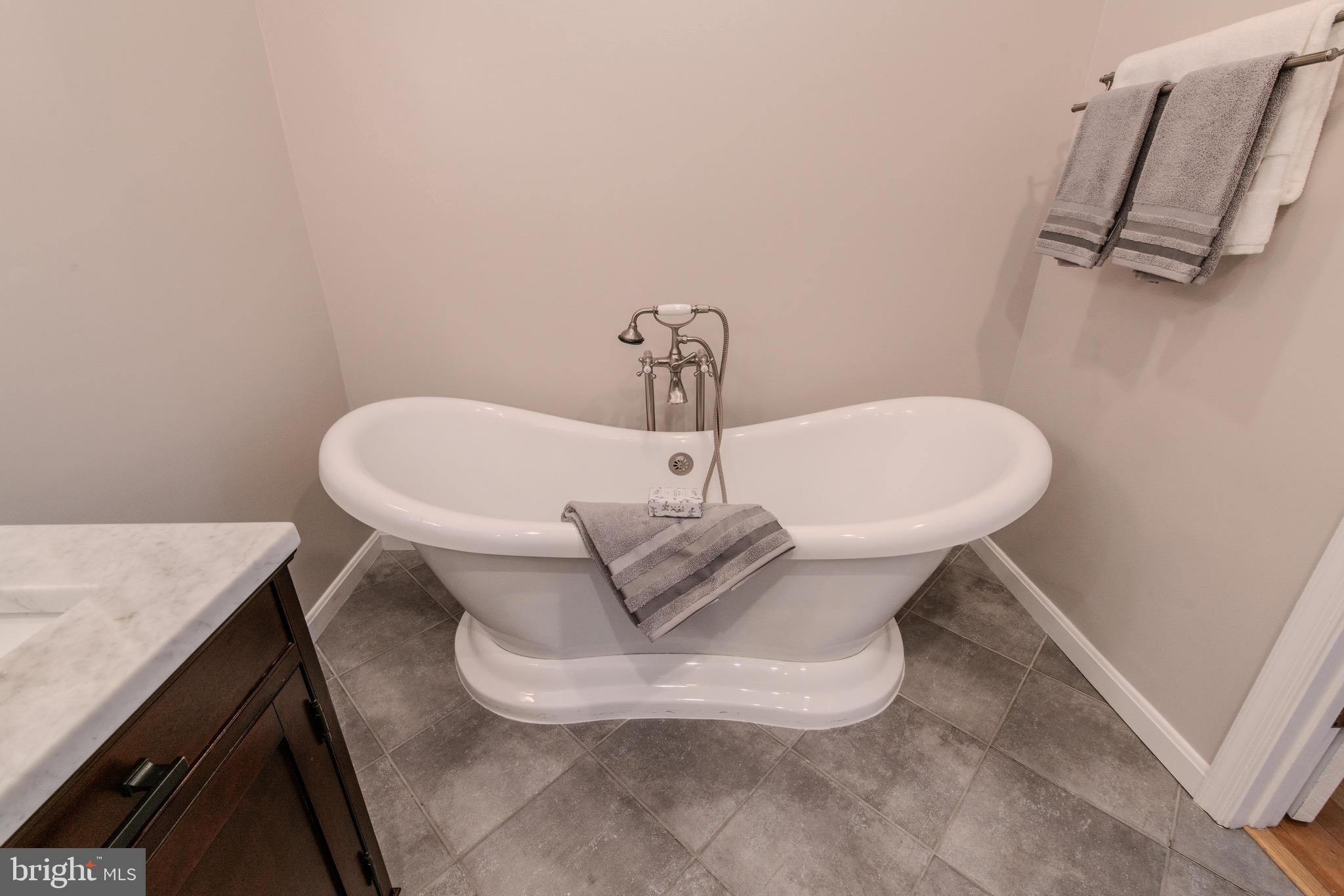 TIMBERLAWN - Residential