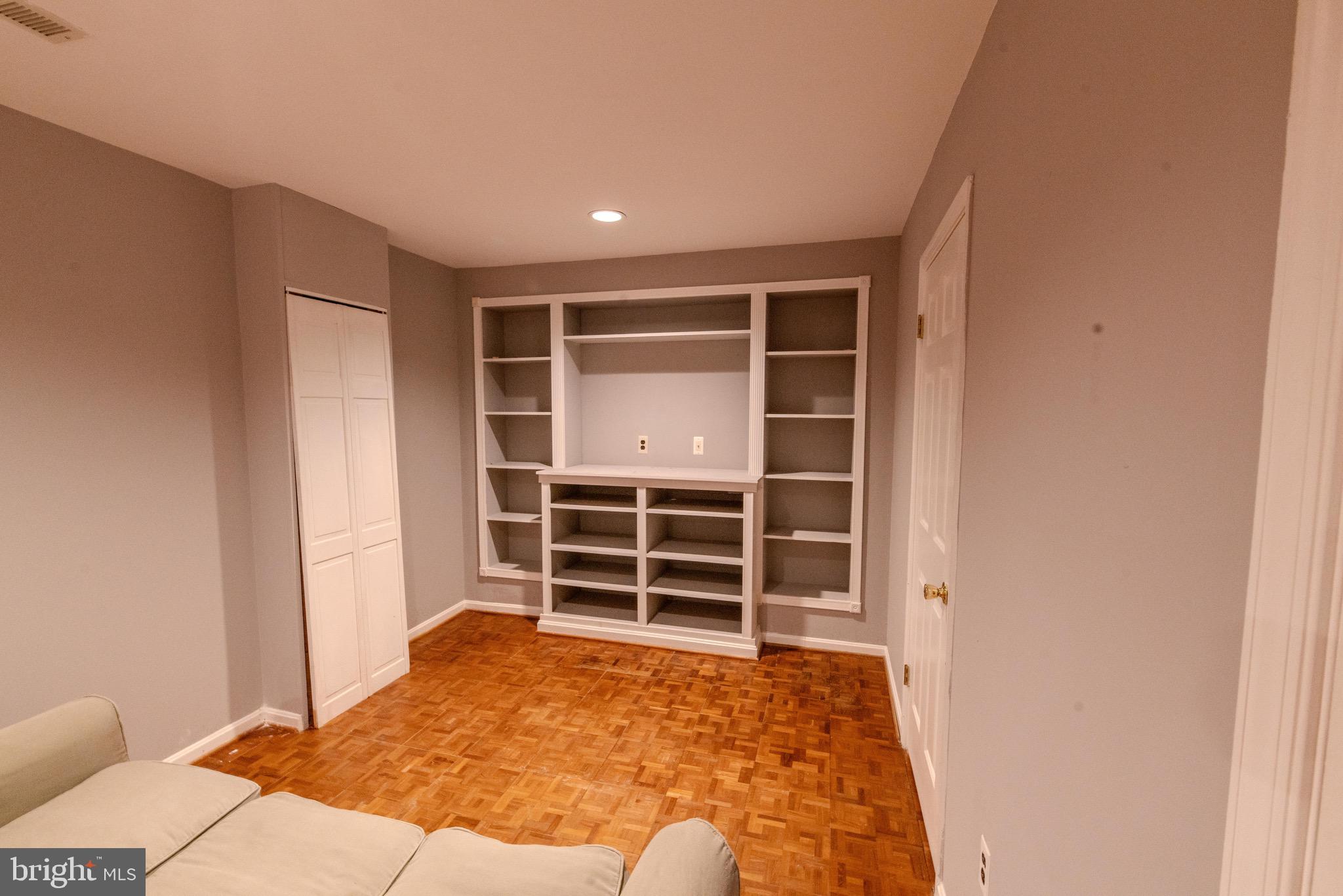 TIMBERLAWN - Residential