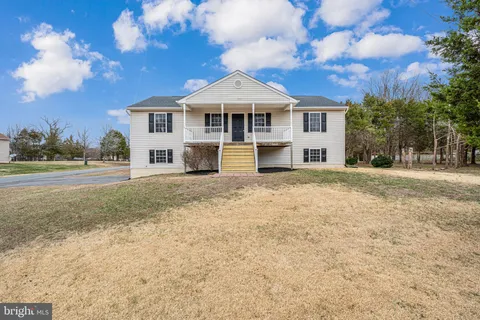 12 Chelsea Manor Lane, Stafford, VA MLS: VAST2036802