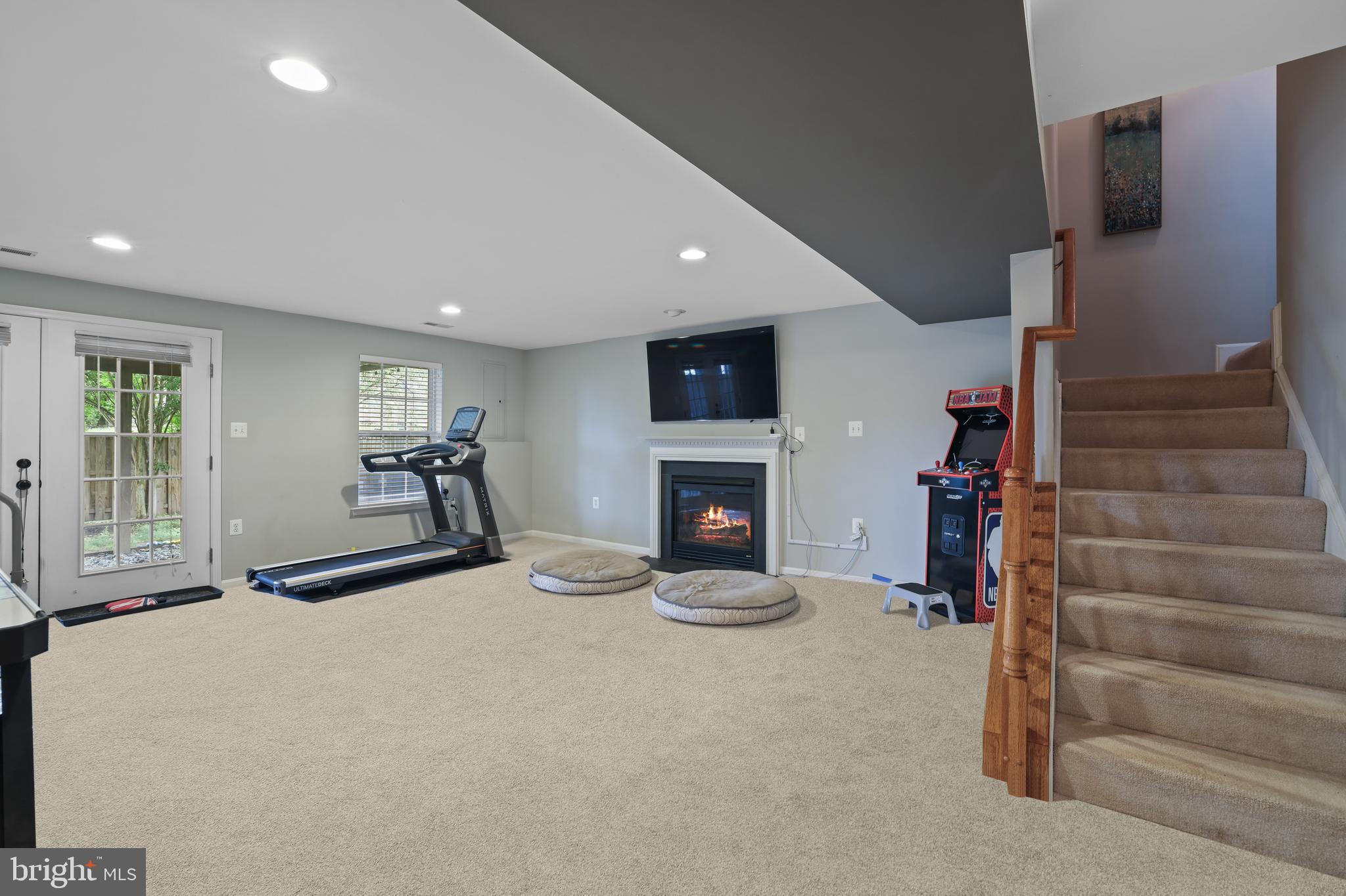 POTOMAC CROSSING - Residential