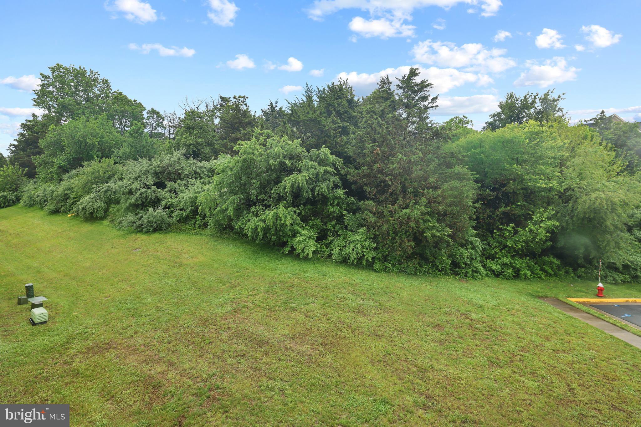 POTOMAC CROSSING - Residential