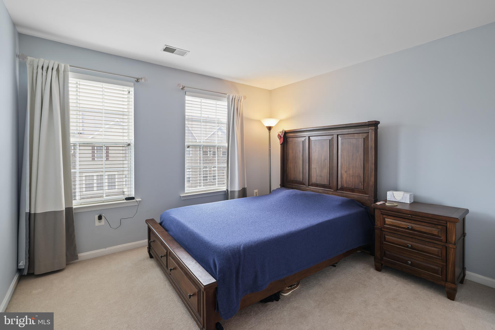 POTOMAC CROSSING - Residential