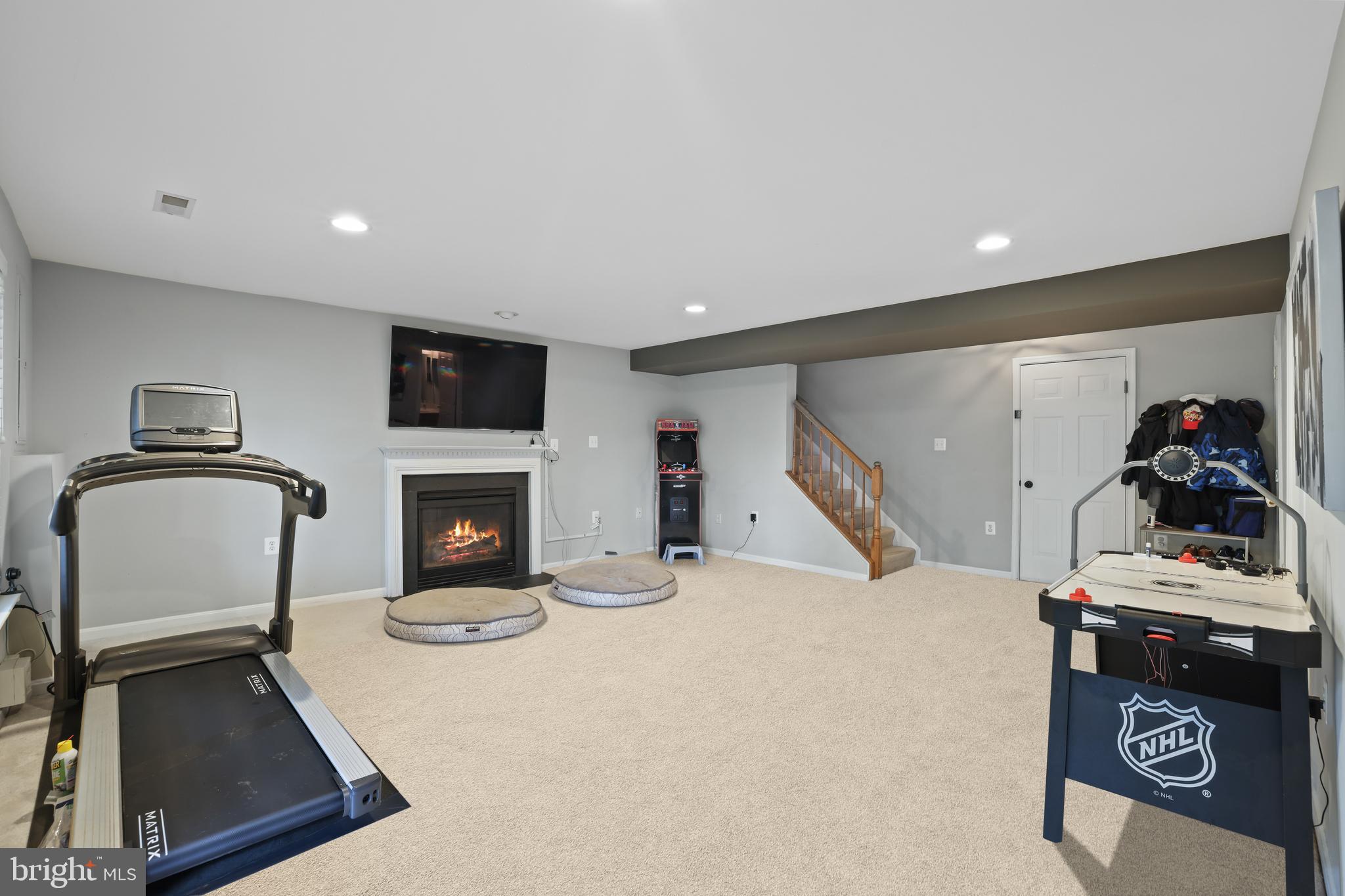 POTOMAC CROSSING - Residential