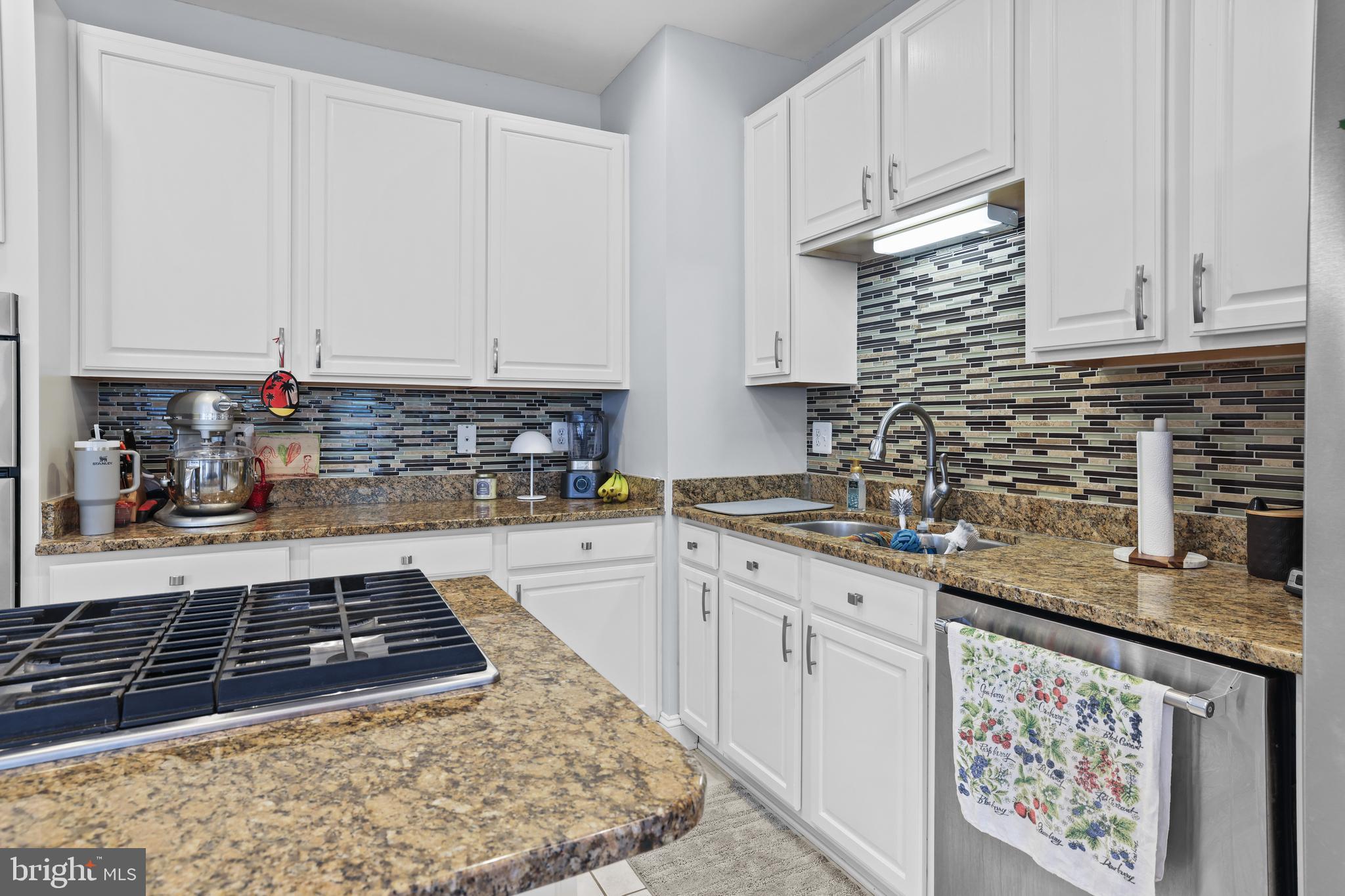 POTOMAC CROSSING - Residential