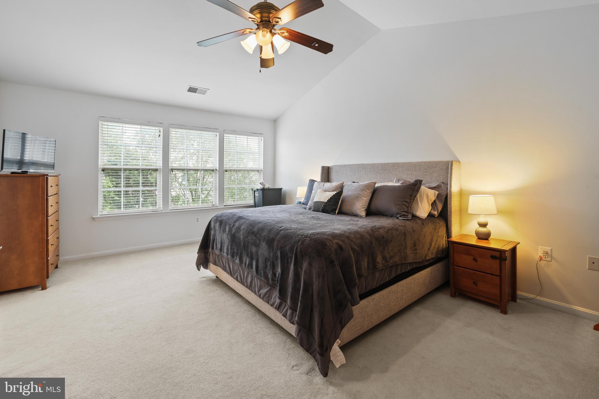 POTOMAC CROSSING - Residential
