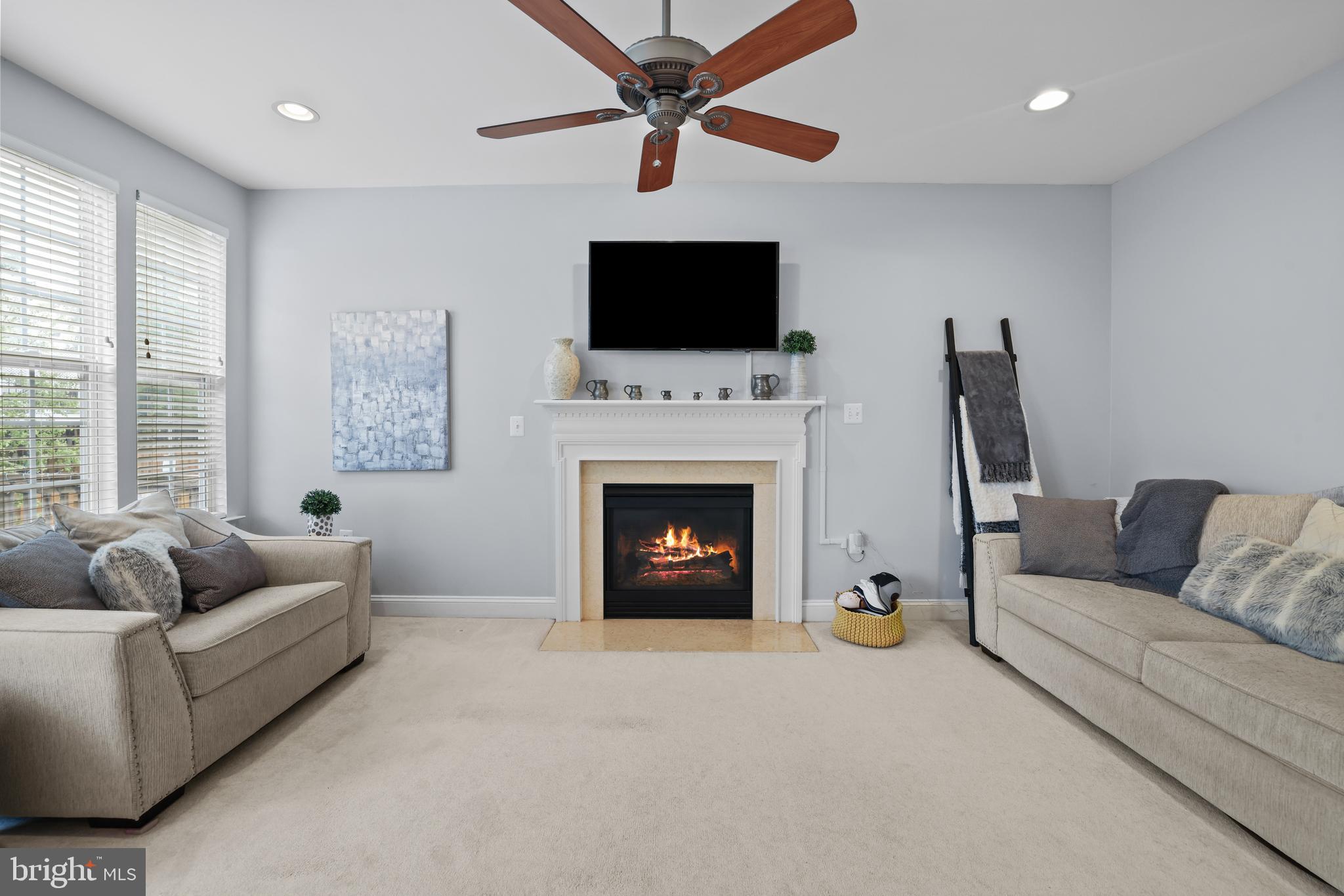 POTOMAC CROSSING - Residential
