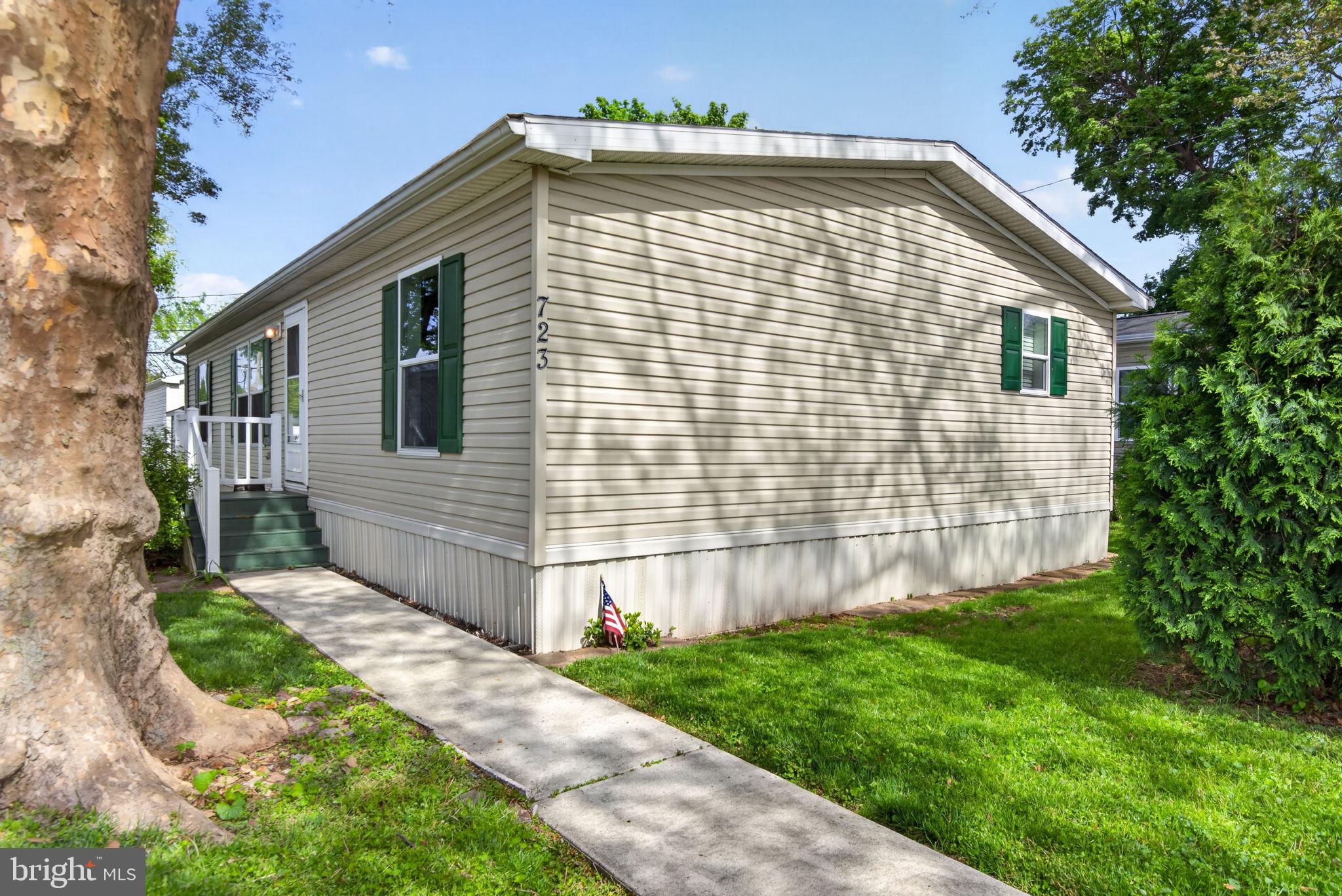 VILLAGES AT GREENFIELD - Residential
