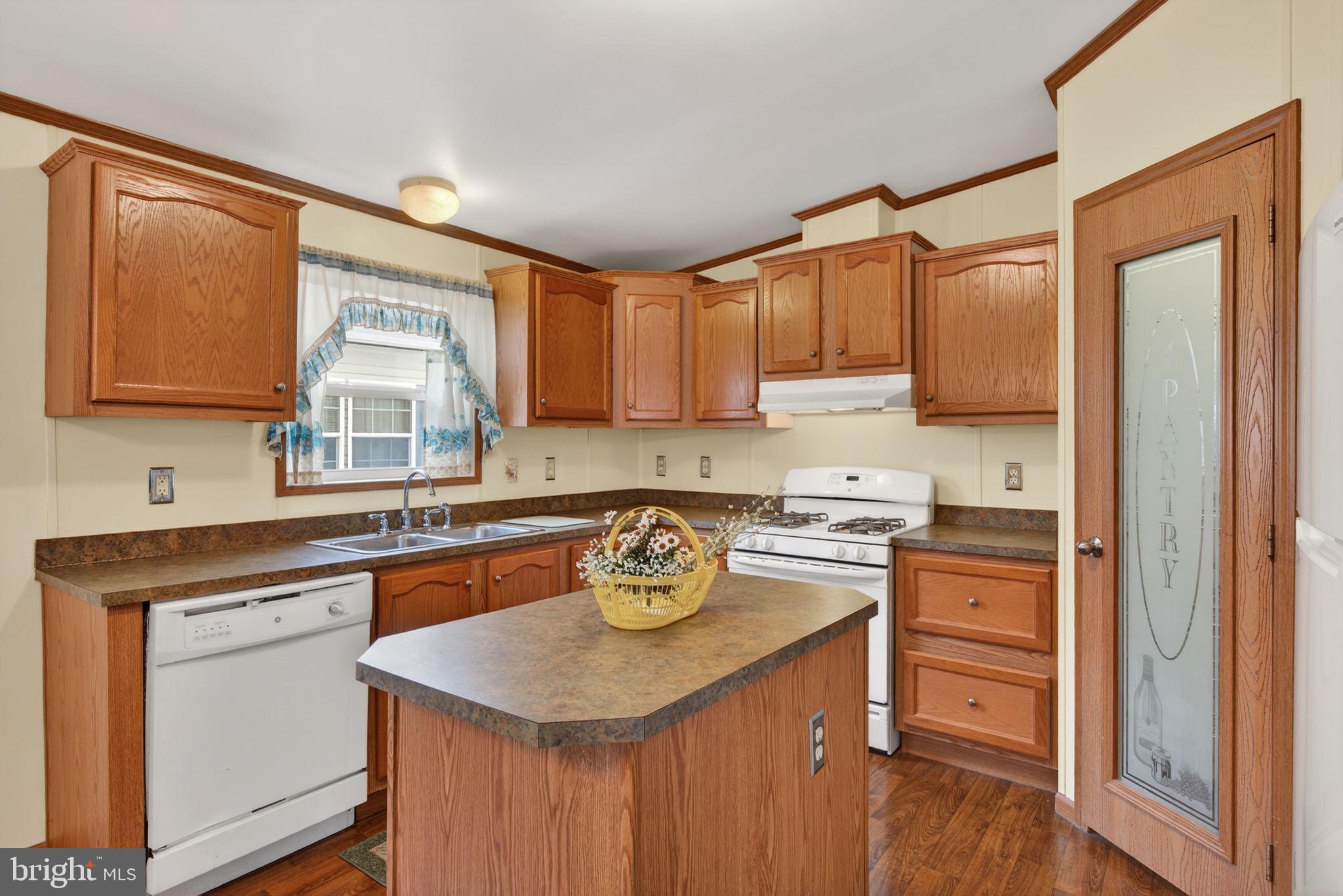 VILLAGES AT GREENFIELD - Residential