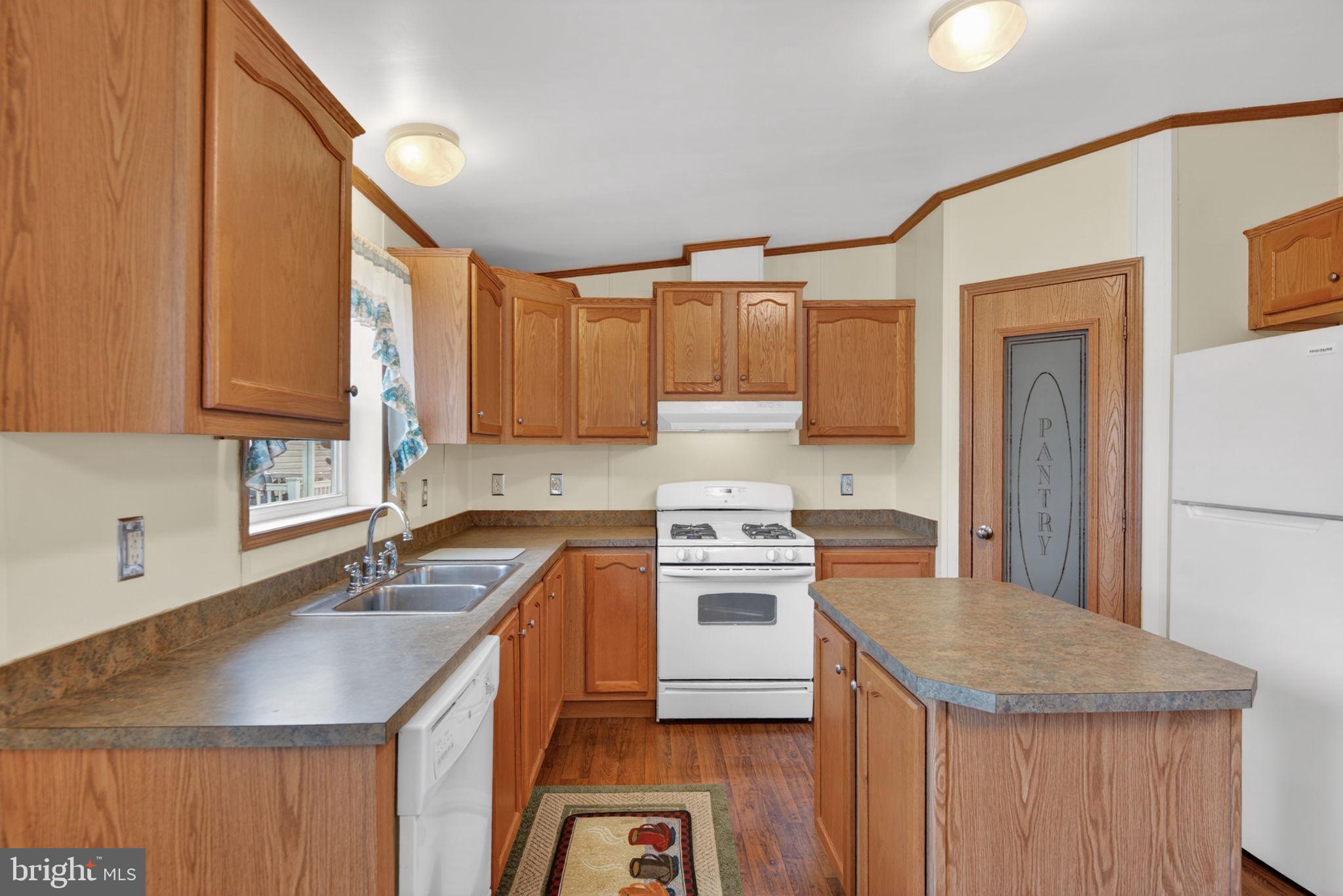 VILLAGES AT GREENFIELD - Residential