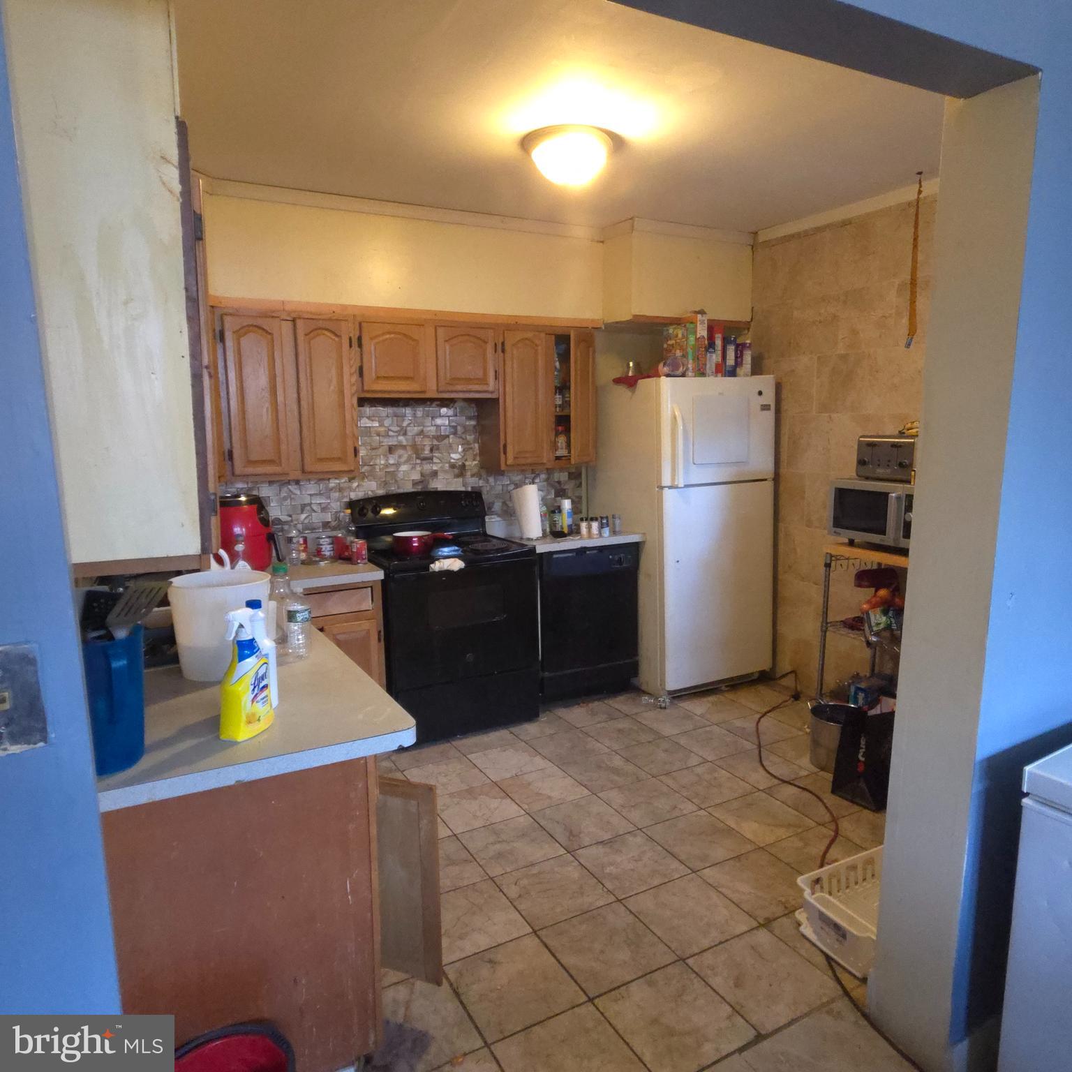 PHILADELPHIA (SOUTHWEST) - Residential