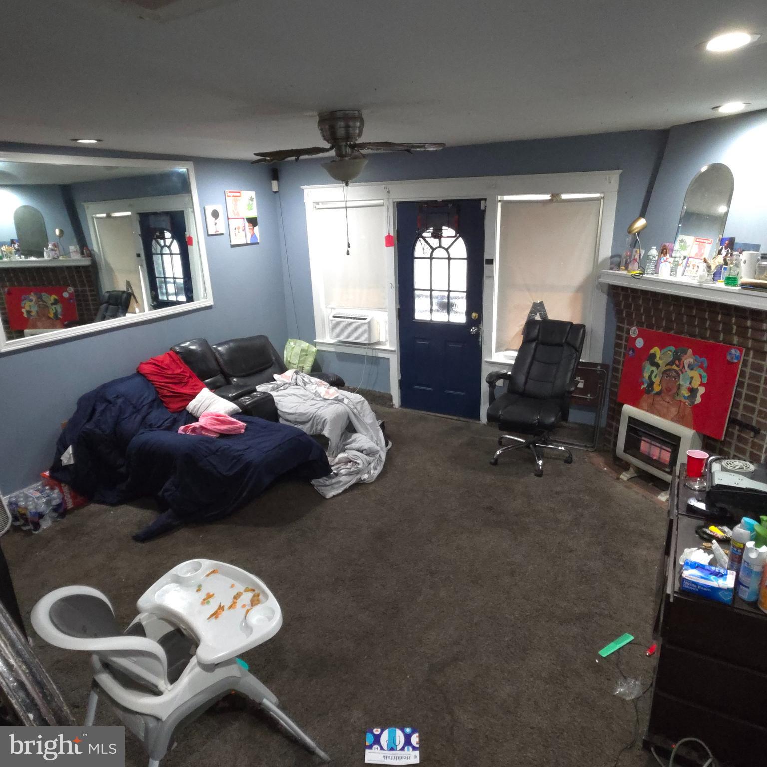 PHILADELPHIA (SOUTHWEST) - Residential