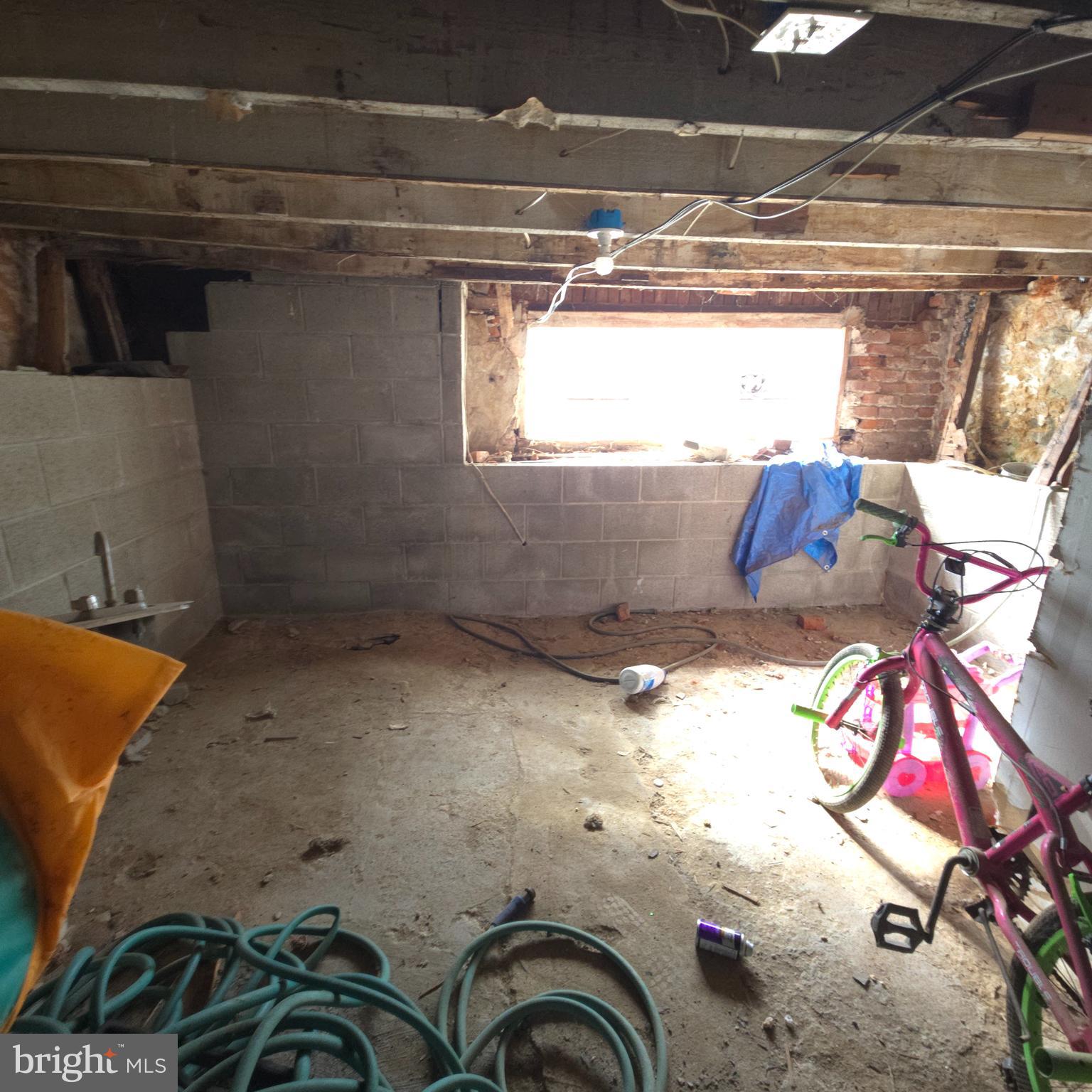 PHILADELPHIA (SOUTHWEST) - Residential