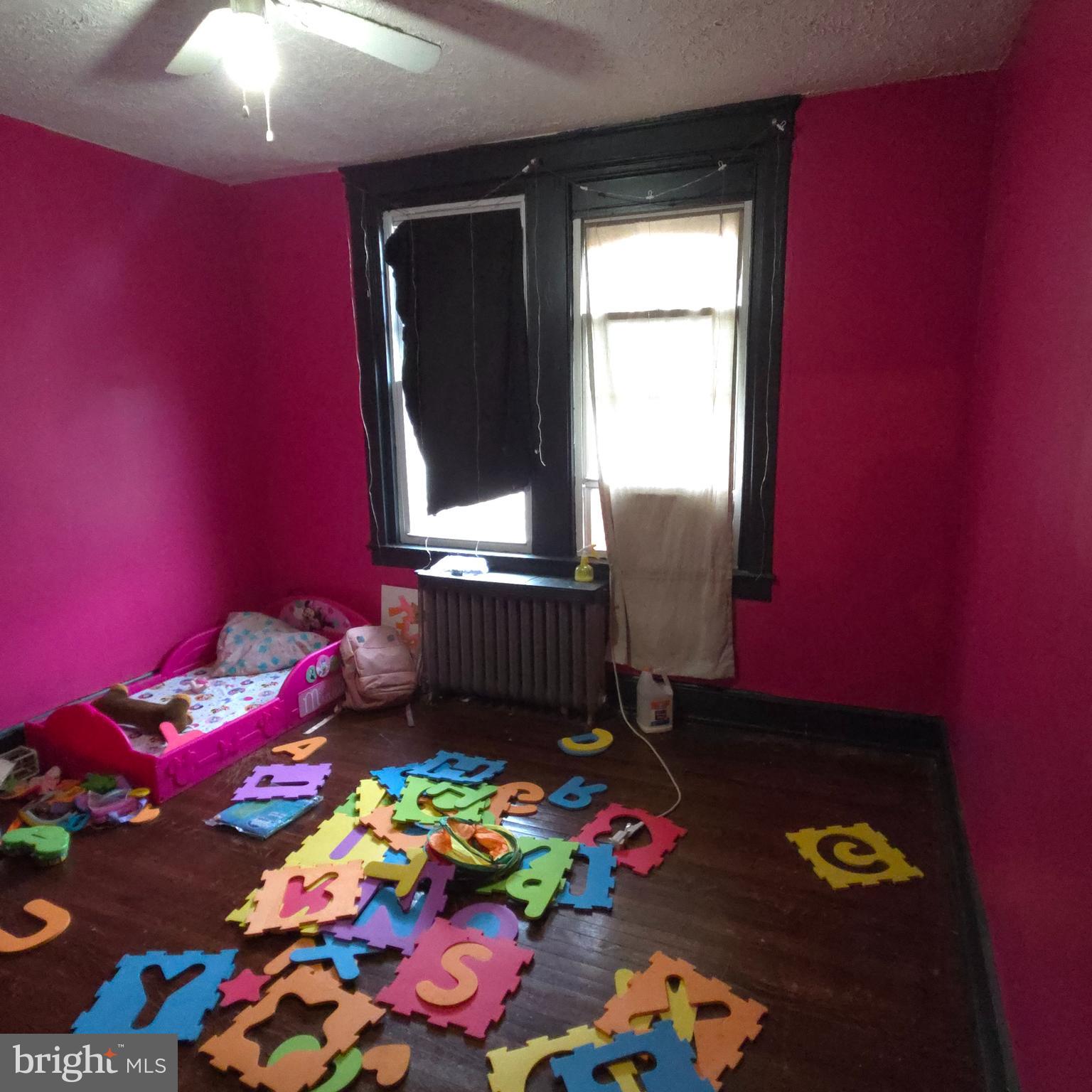 PHILADELPHIA (SOUTHWEST) - Residential