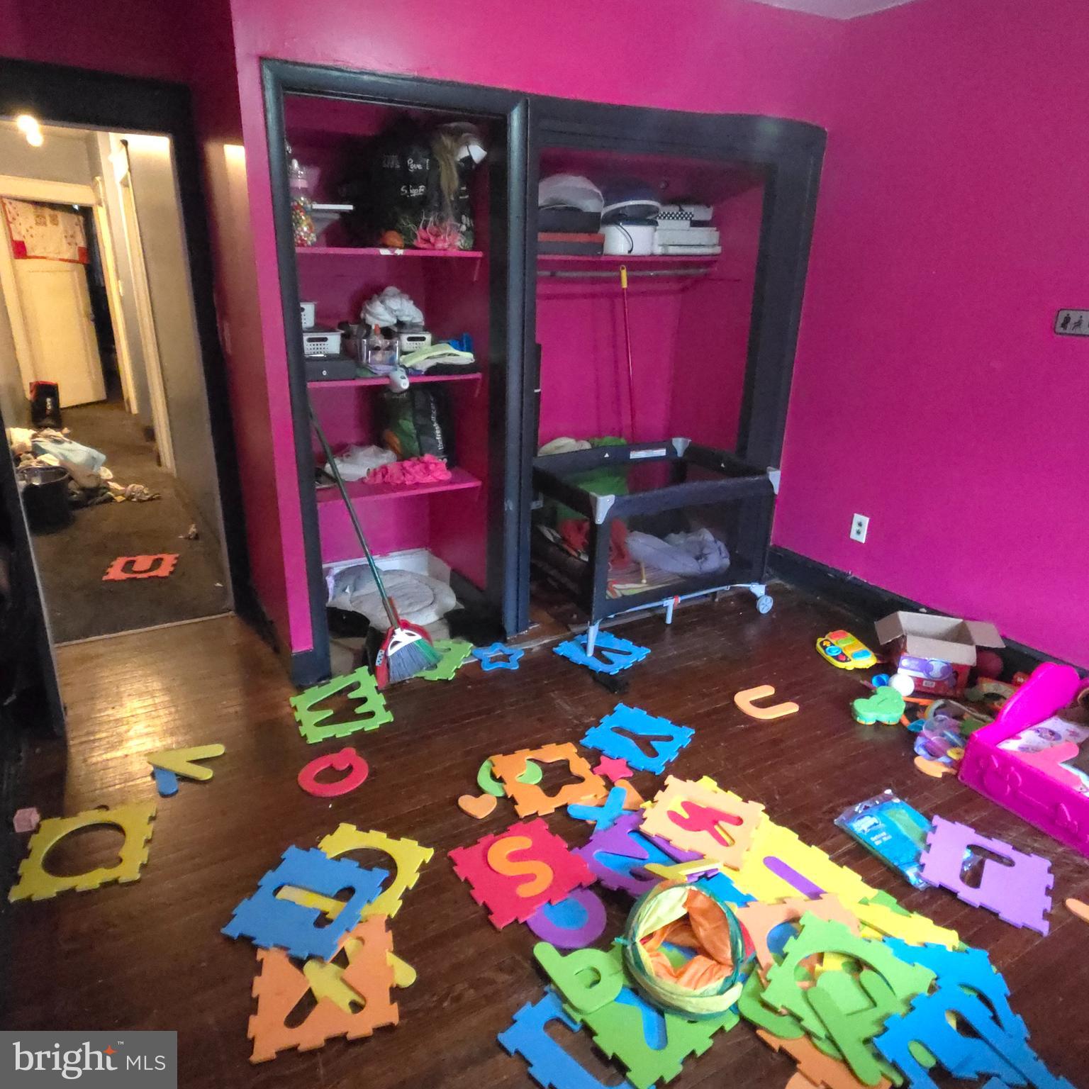 PHILADELPHIA (SOUTHWEST) - Residential