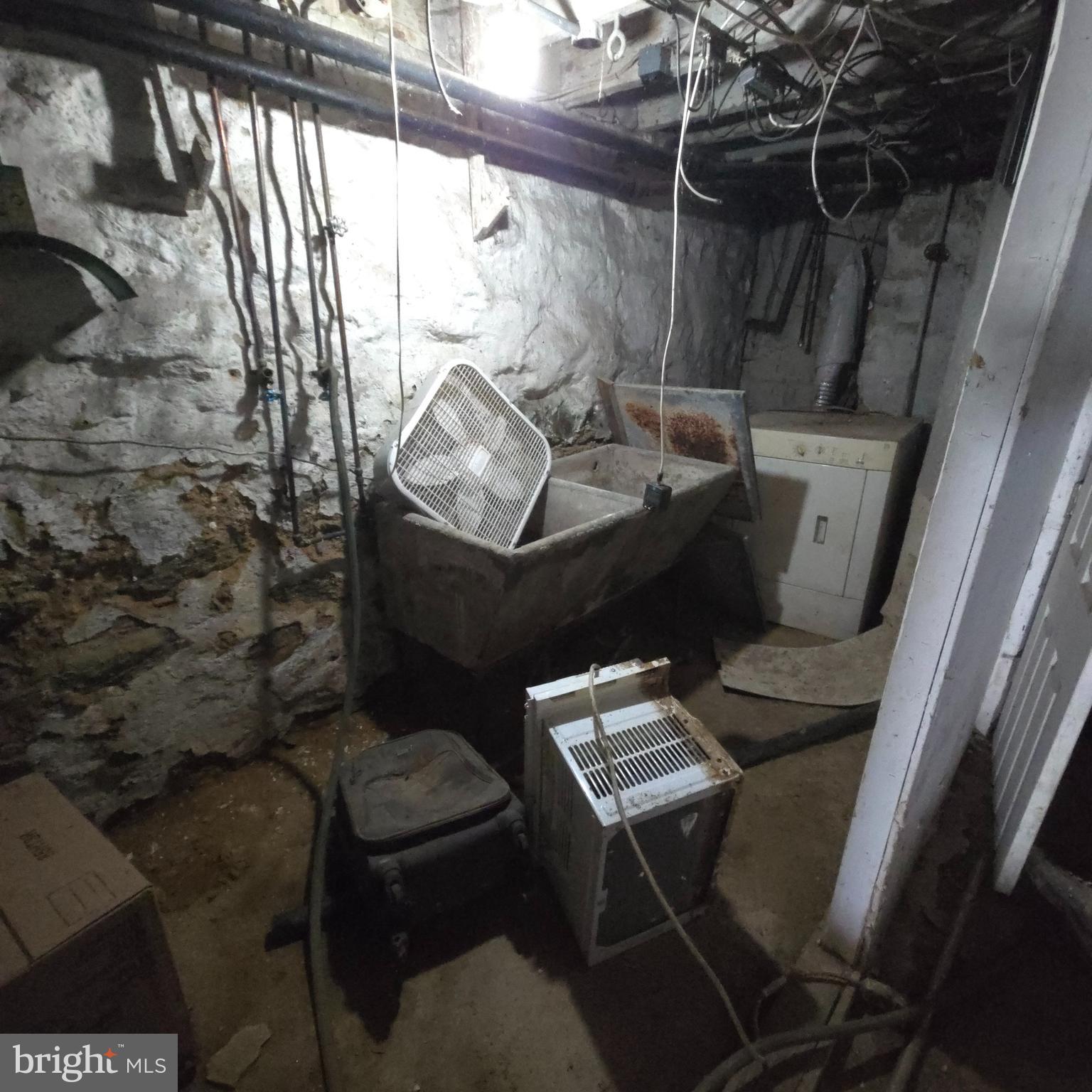 PHILADELPHIA (SOUTHWEST) - Residential