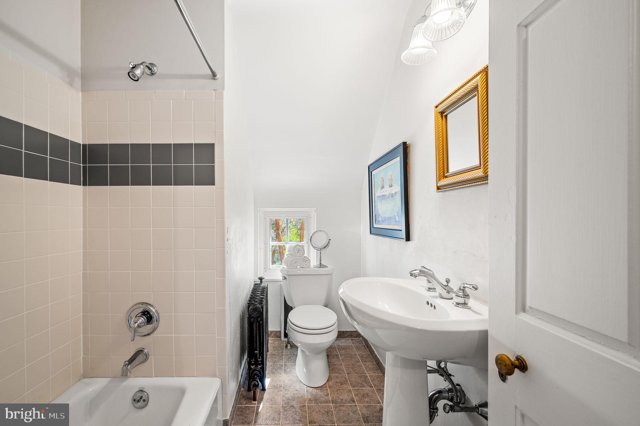 PENDLE HILL - Residential