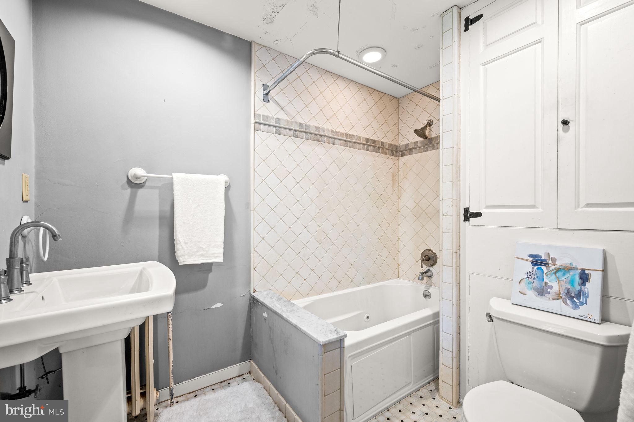 PENDLE HILL - Residential