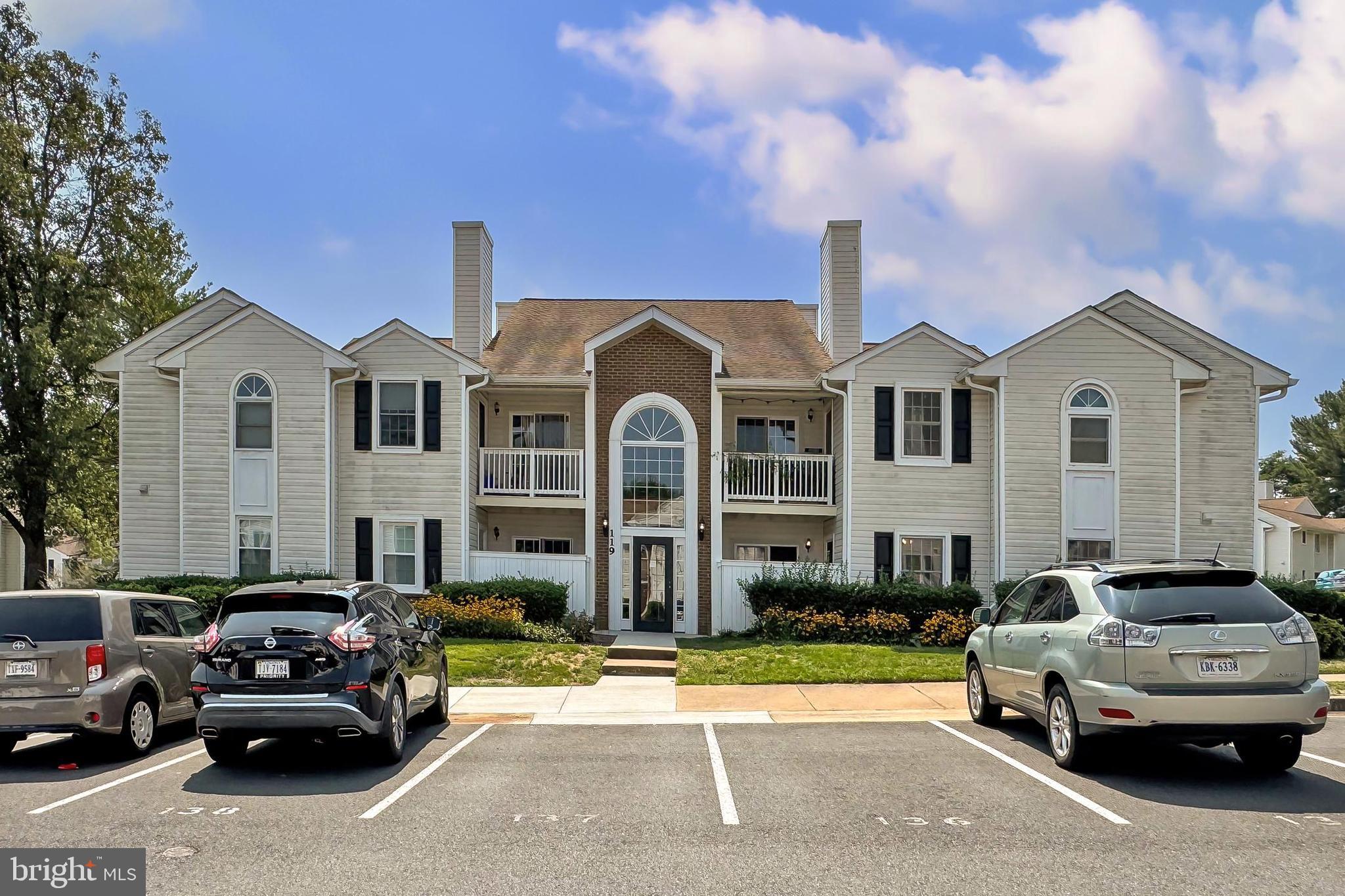 VILLAS AT COUNTRYSIDE - Residential