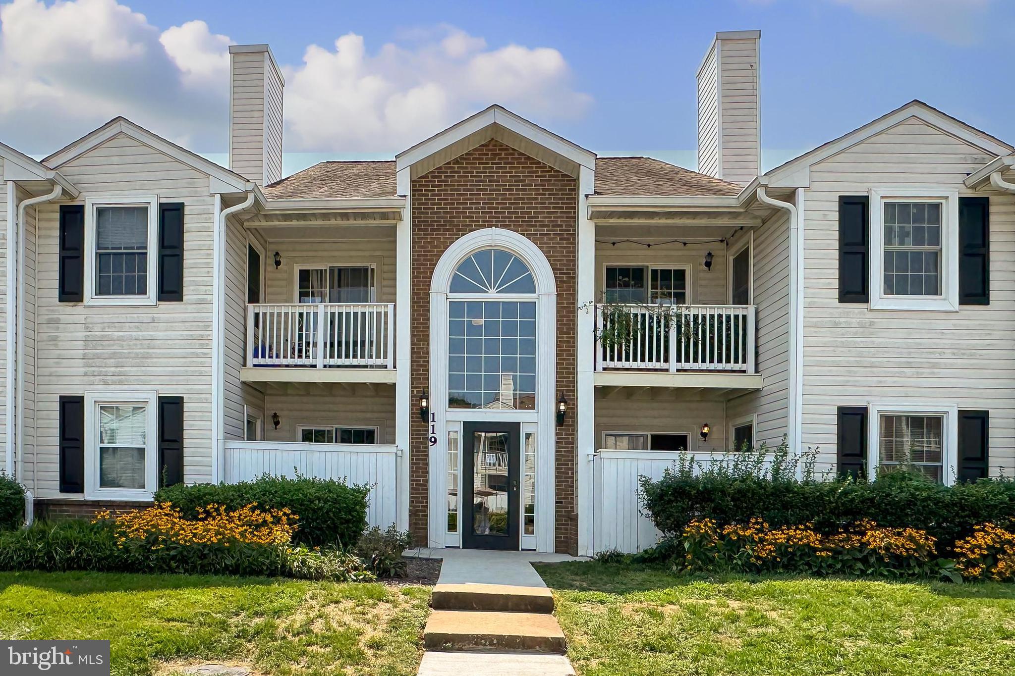 VILLAS AT COUNTRYSIDE - Residential