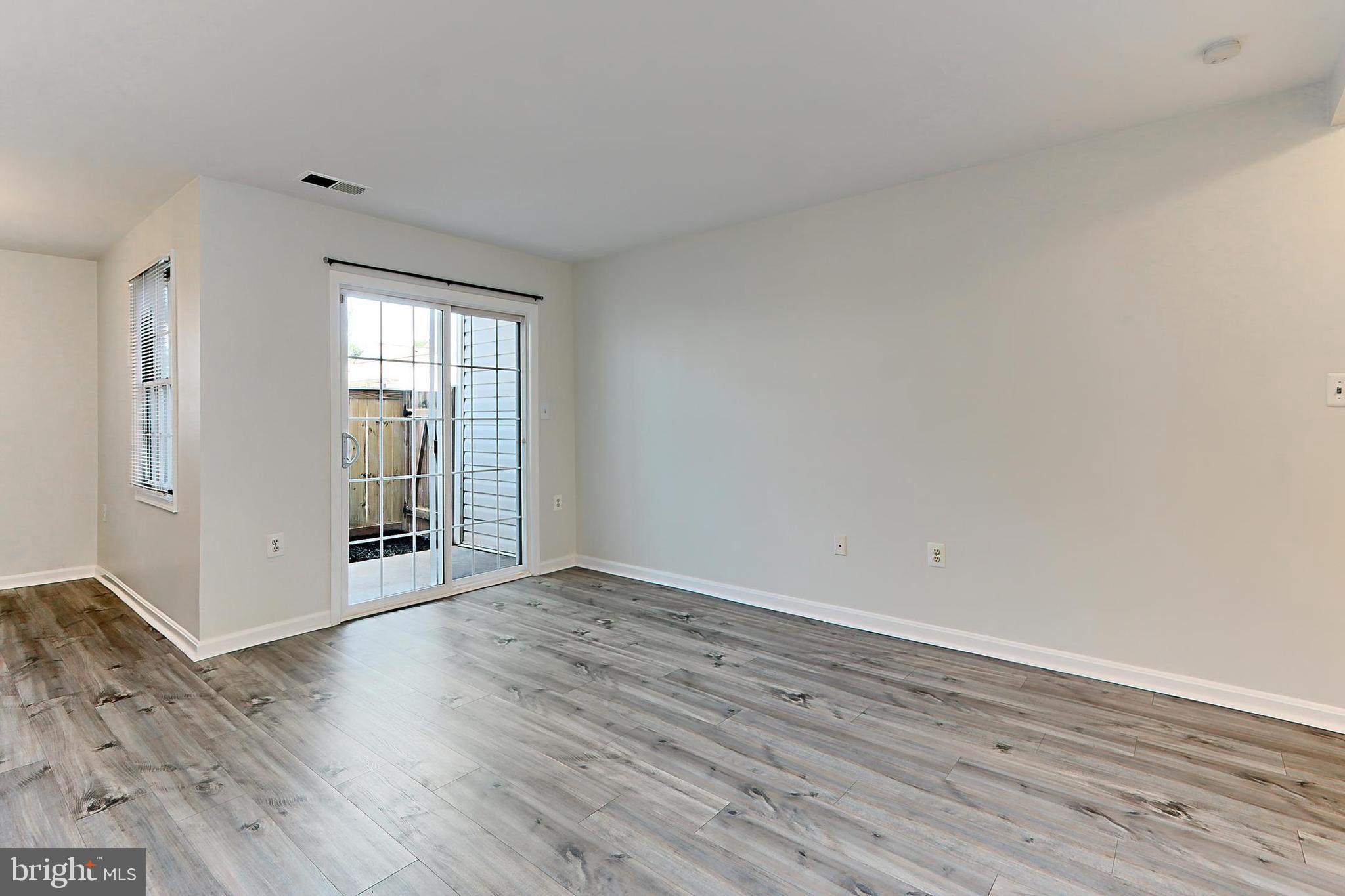 VILLAS AT COUNTRYSIDE - Residential