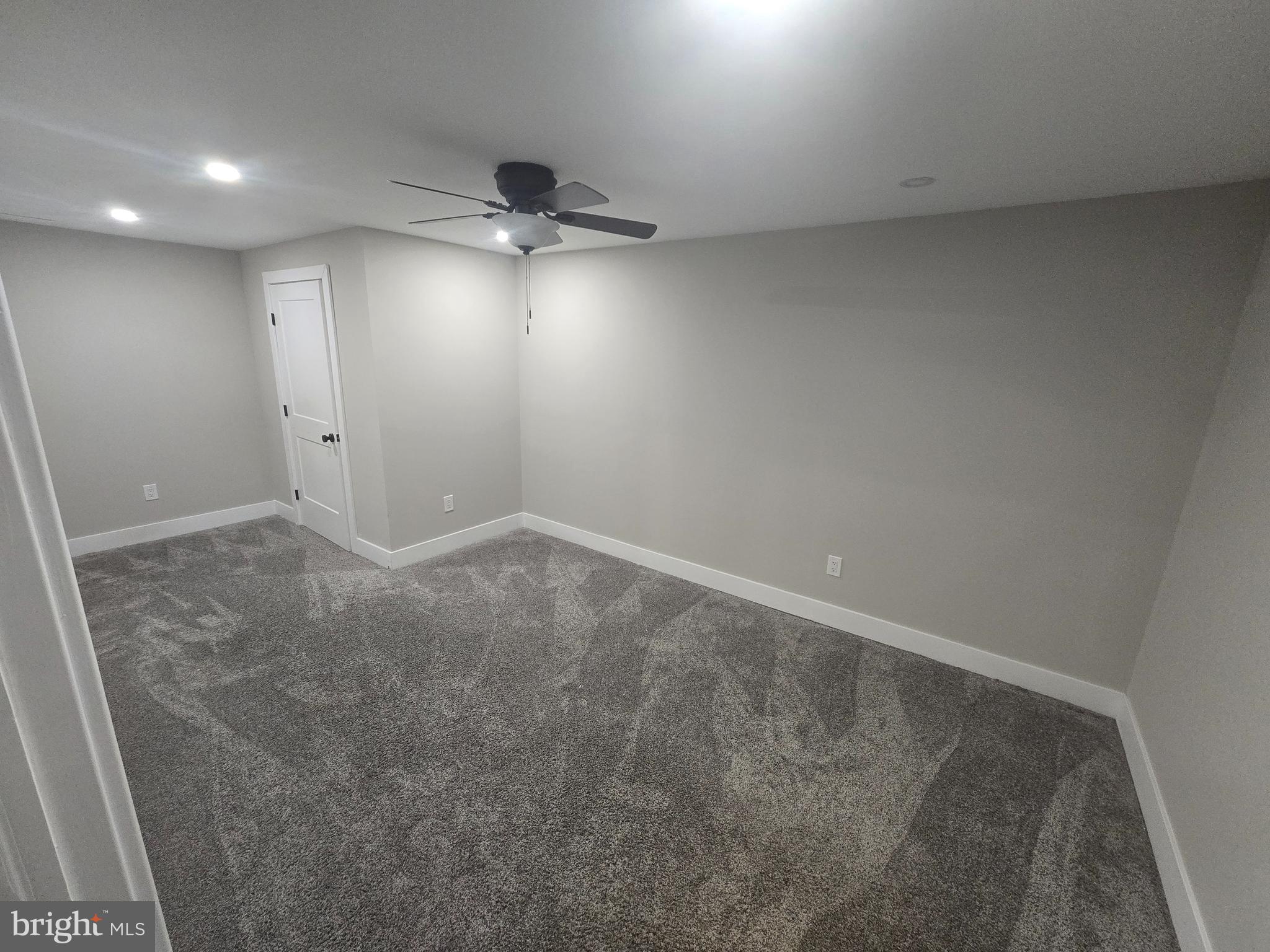 PEBBLE HILL - Residential