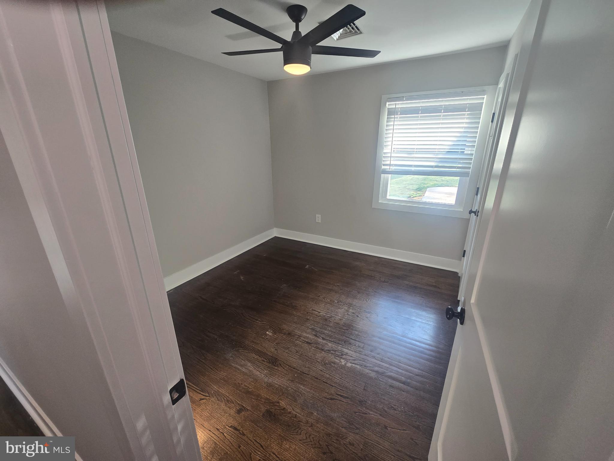 PEBBLE HILL - Residential