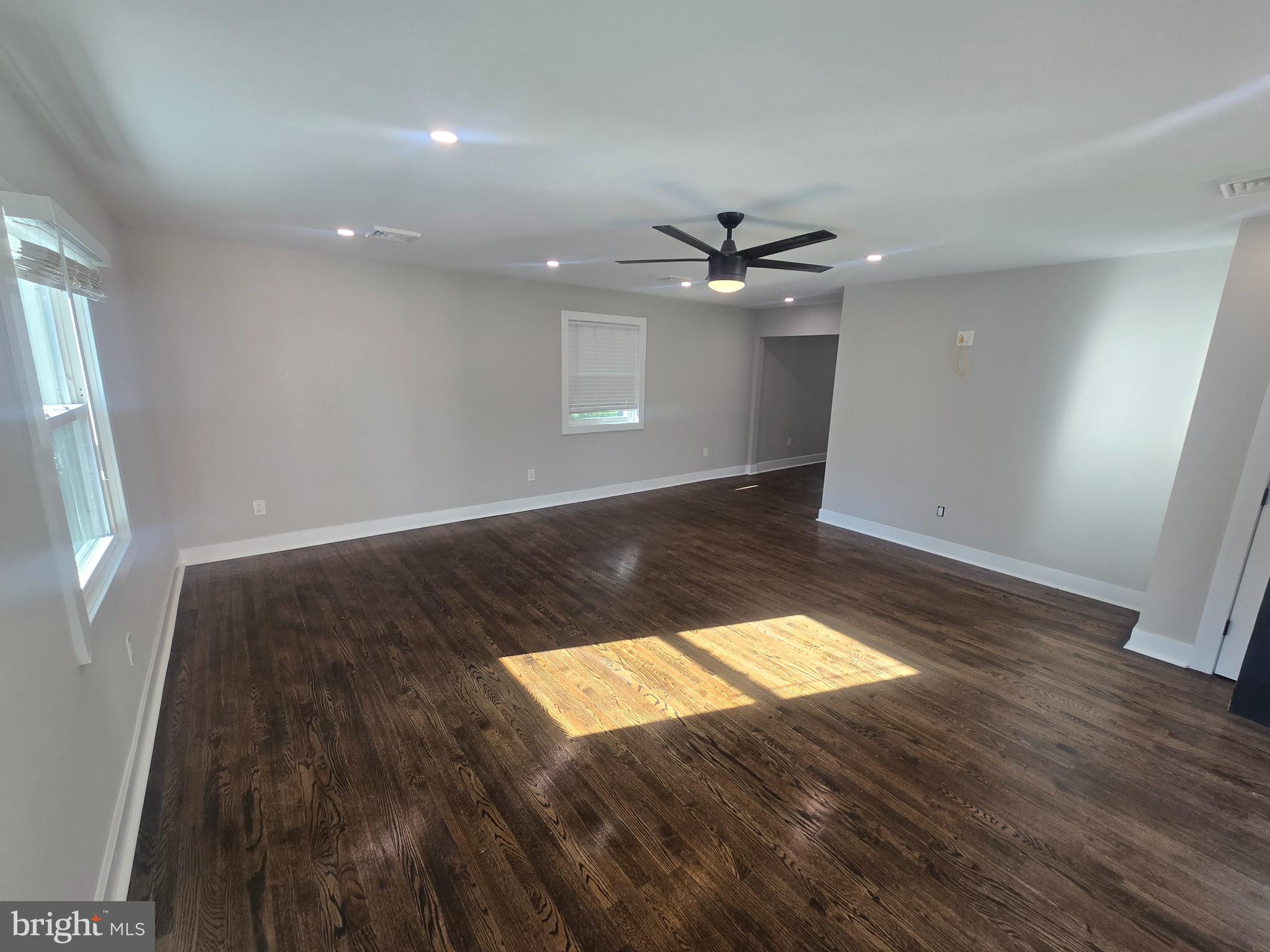 PEBBLE HILL - Residential