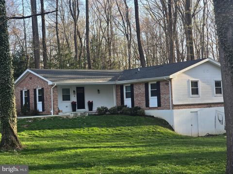 Photo of 66 Springs Drive, DOYLESTOWN, PA 18901 (MLS # PABU2118164)