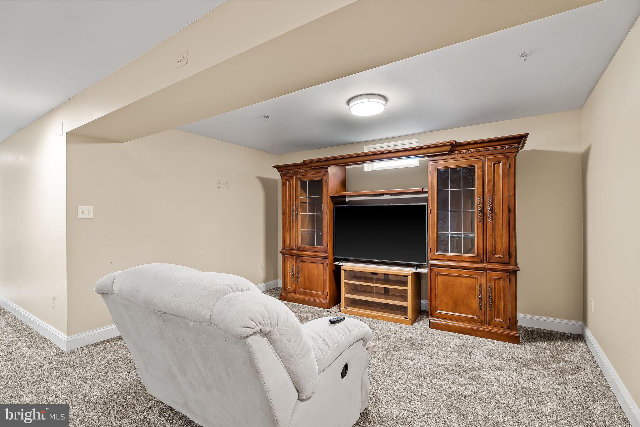 HALLIE HILL FARM - Residential