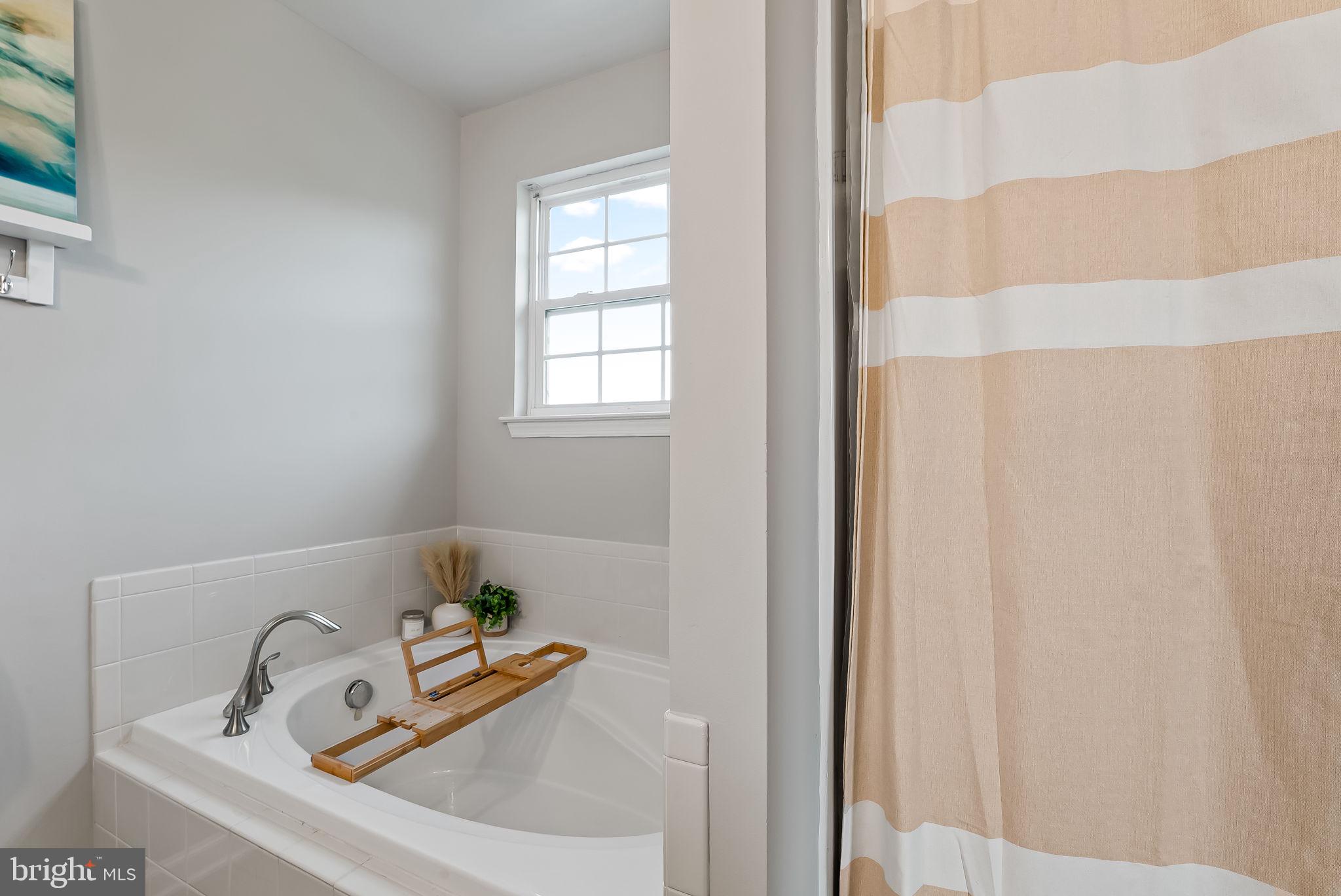 HALLIE HILL FARM - Residential