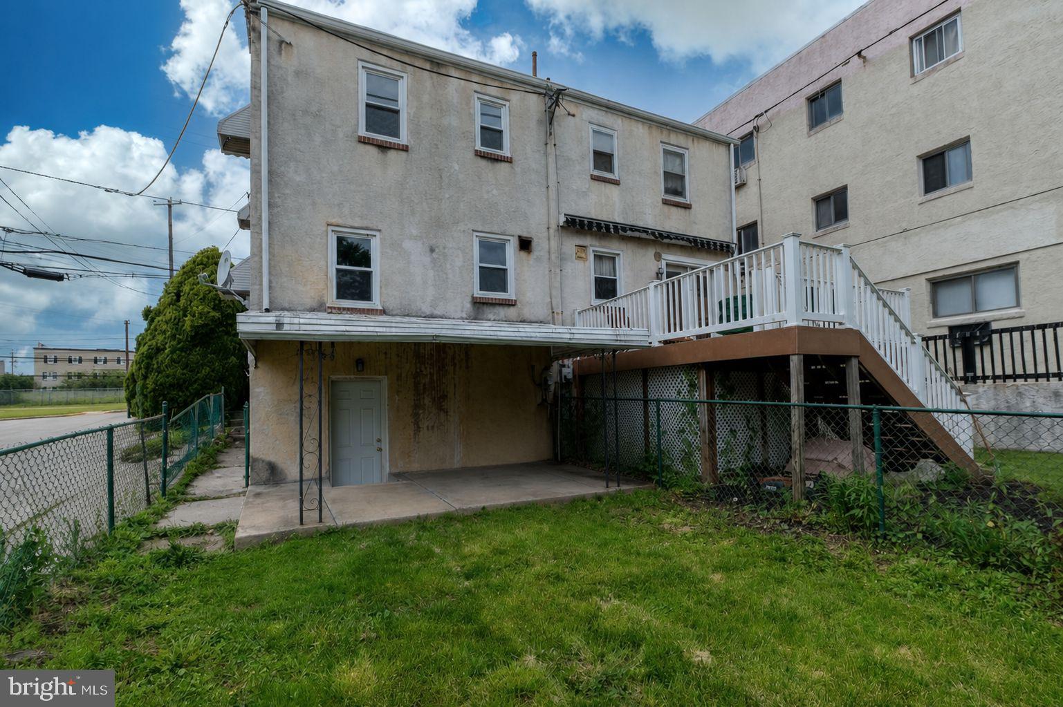KING MANOR - Residential