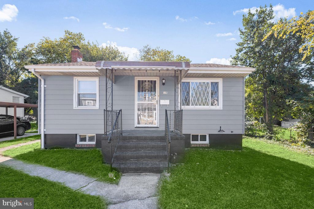 Photo of 15 W Bristol Avenue, BALTIMORE, MD 21225 (MLS # MDBA2187044)