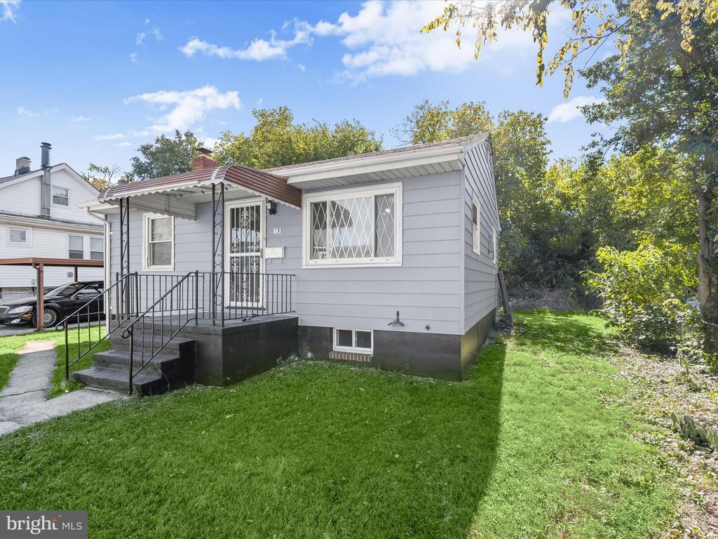 Photo of 15 W Bristol Avenue, BALTIMORE, MD 21225 (MLS # MDBA2187044)