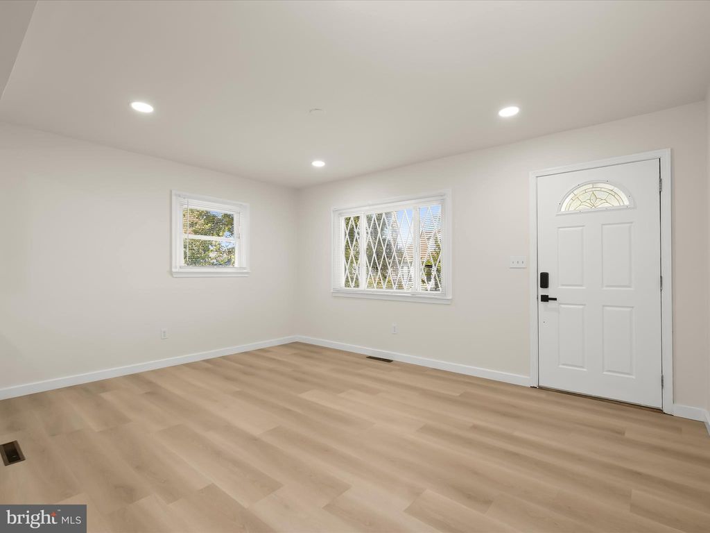 Photo of 15 W Bristol Avenue, BALTIMORE, MD 21225 (MLS # MDBA2187044)