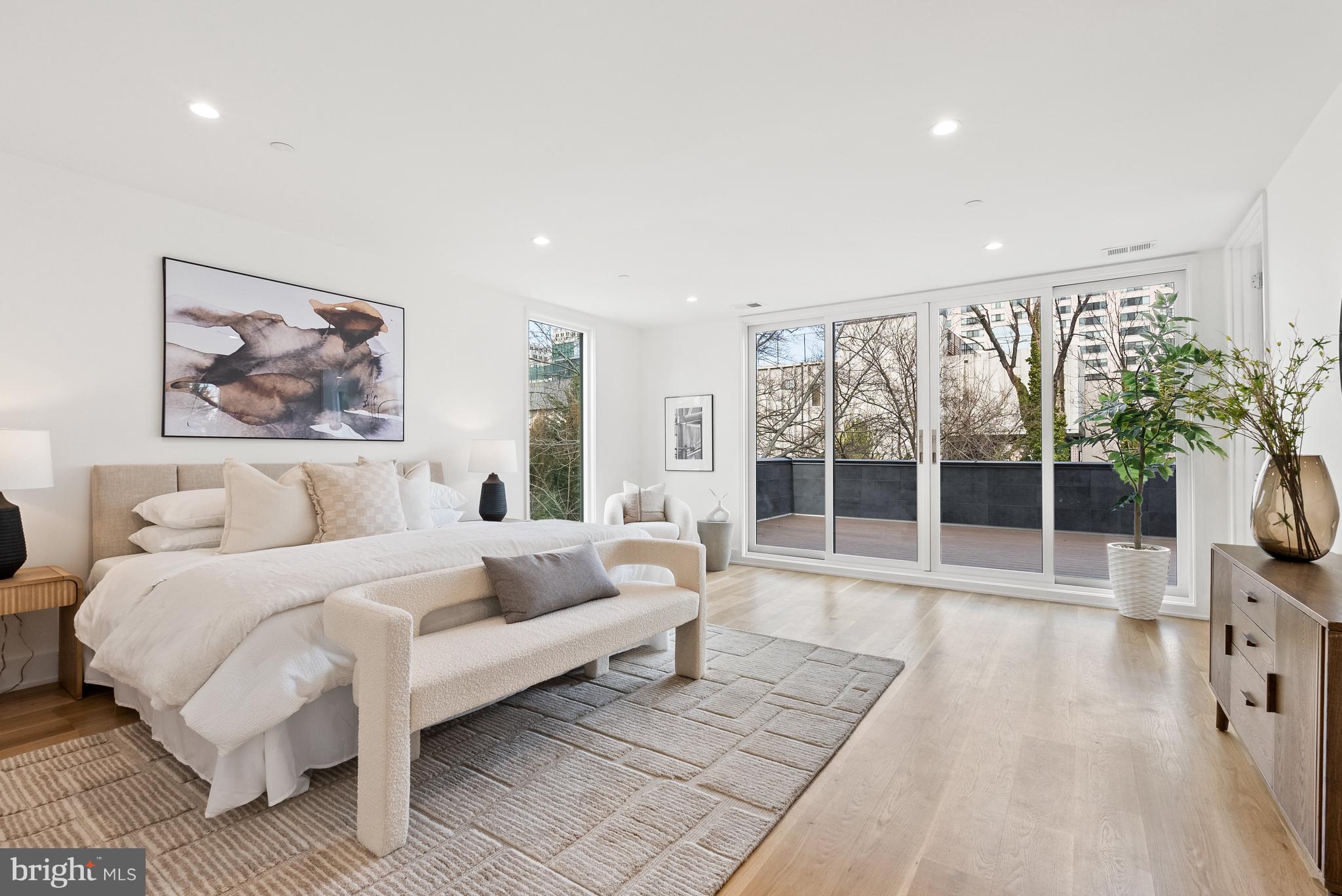 CHEVY CHASE - Residential