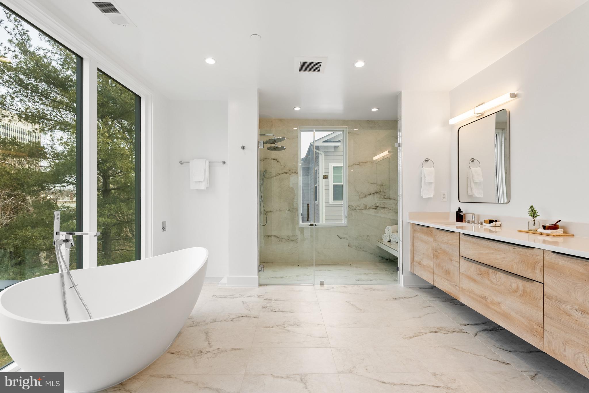 CHEVY CHASE - Residential