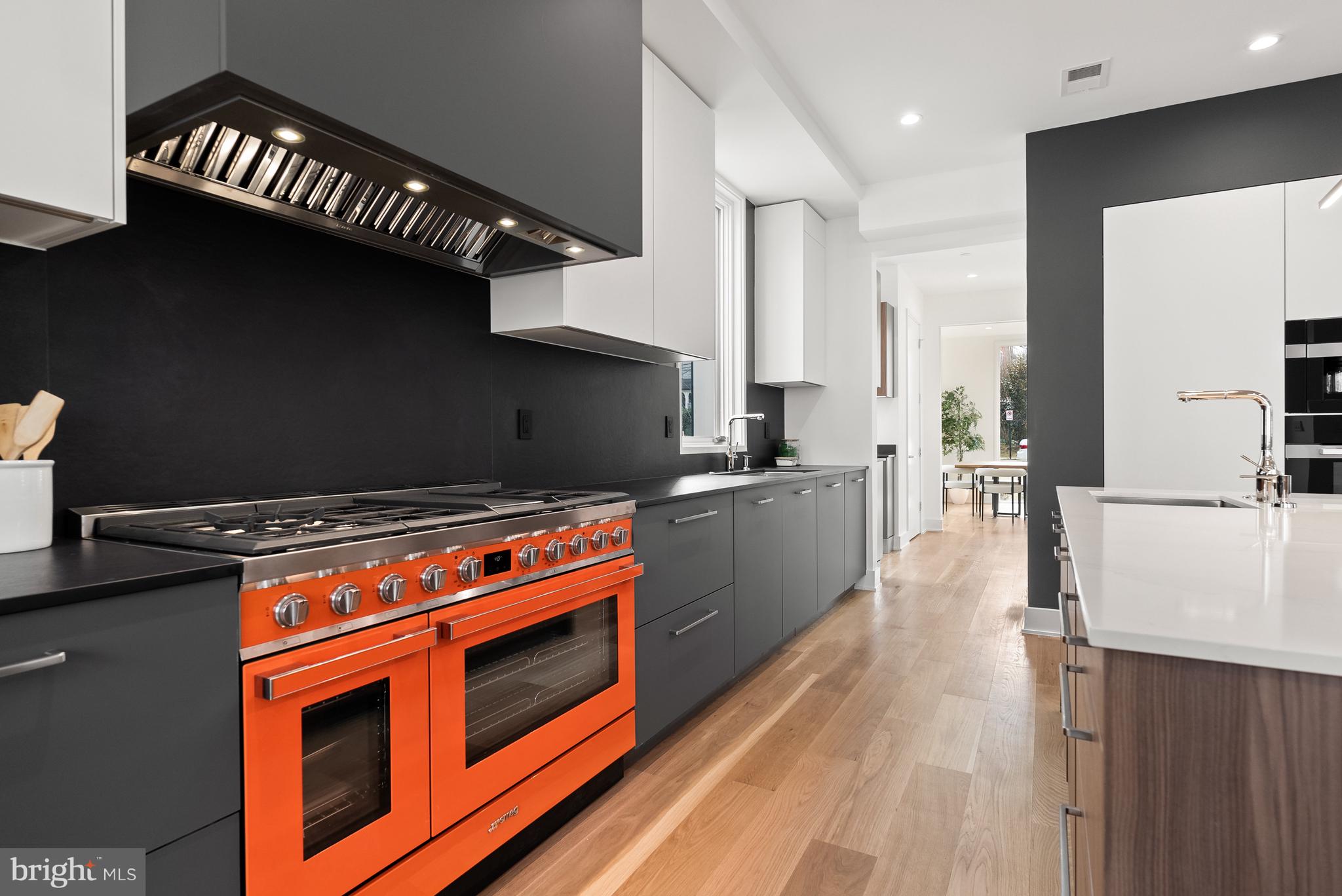 CHEVY CHASE - Residential