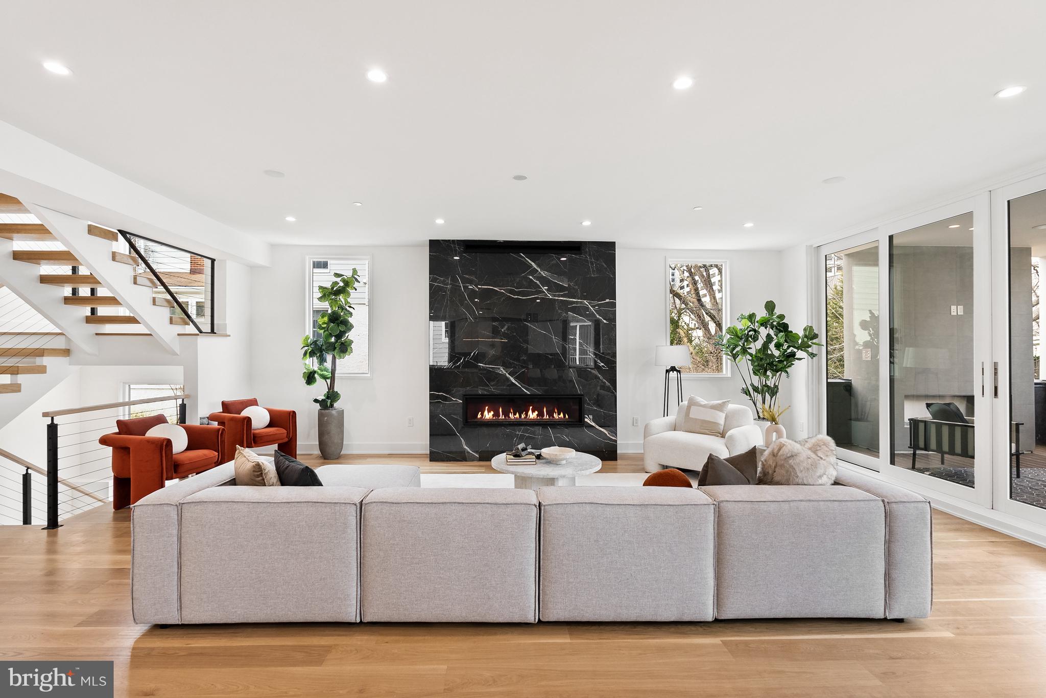 CHEVY CHASE - Residential