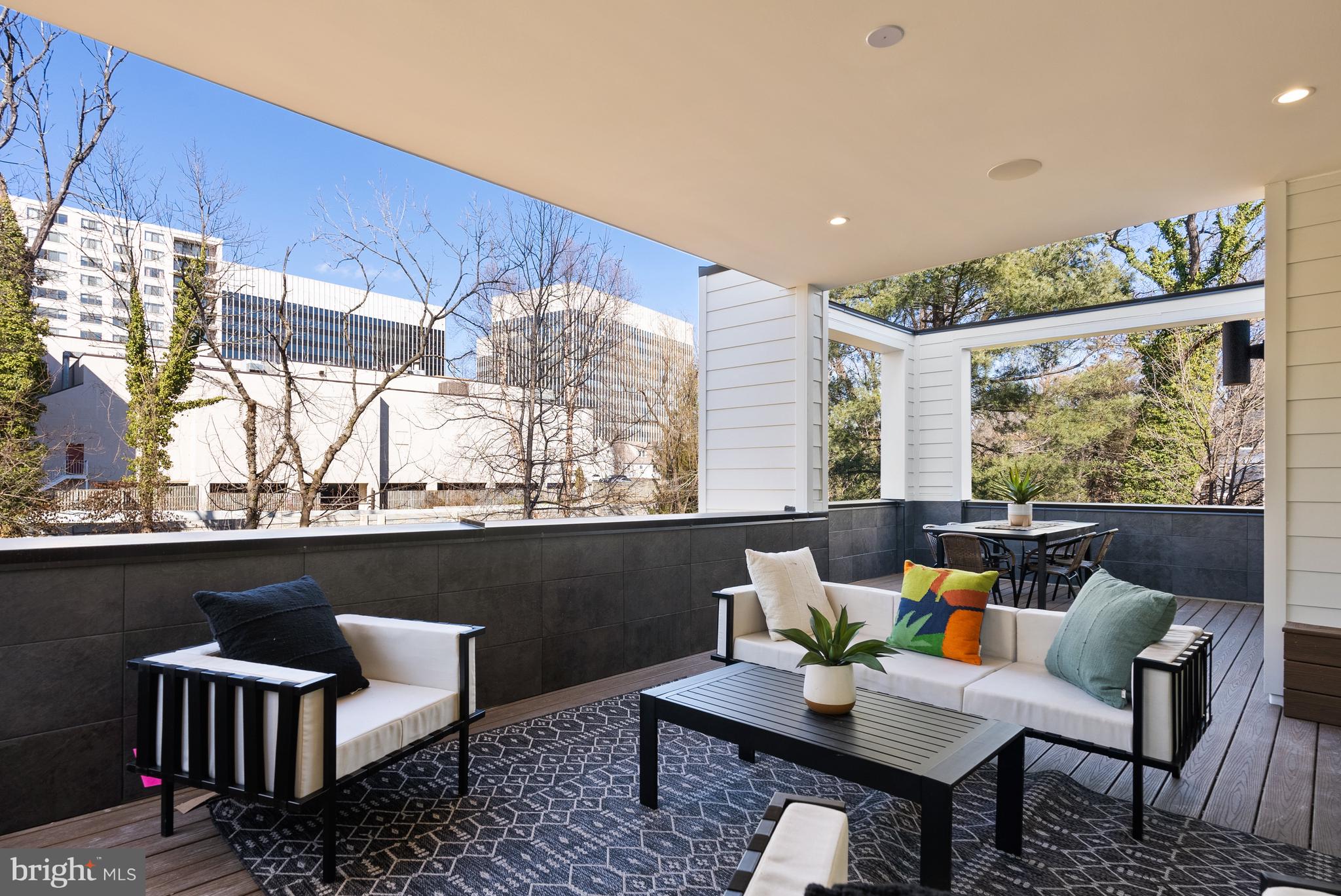 CHEVY CHASE - Residential