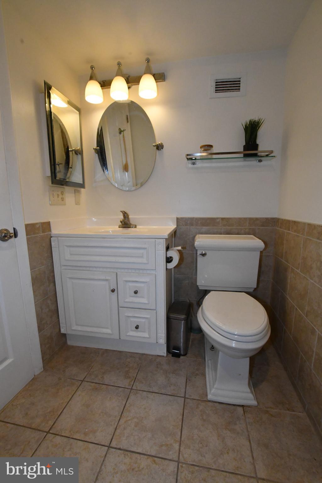VALLEY FORGE TOWER - Residential