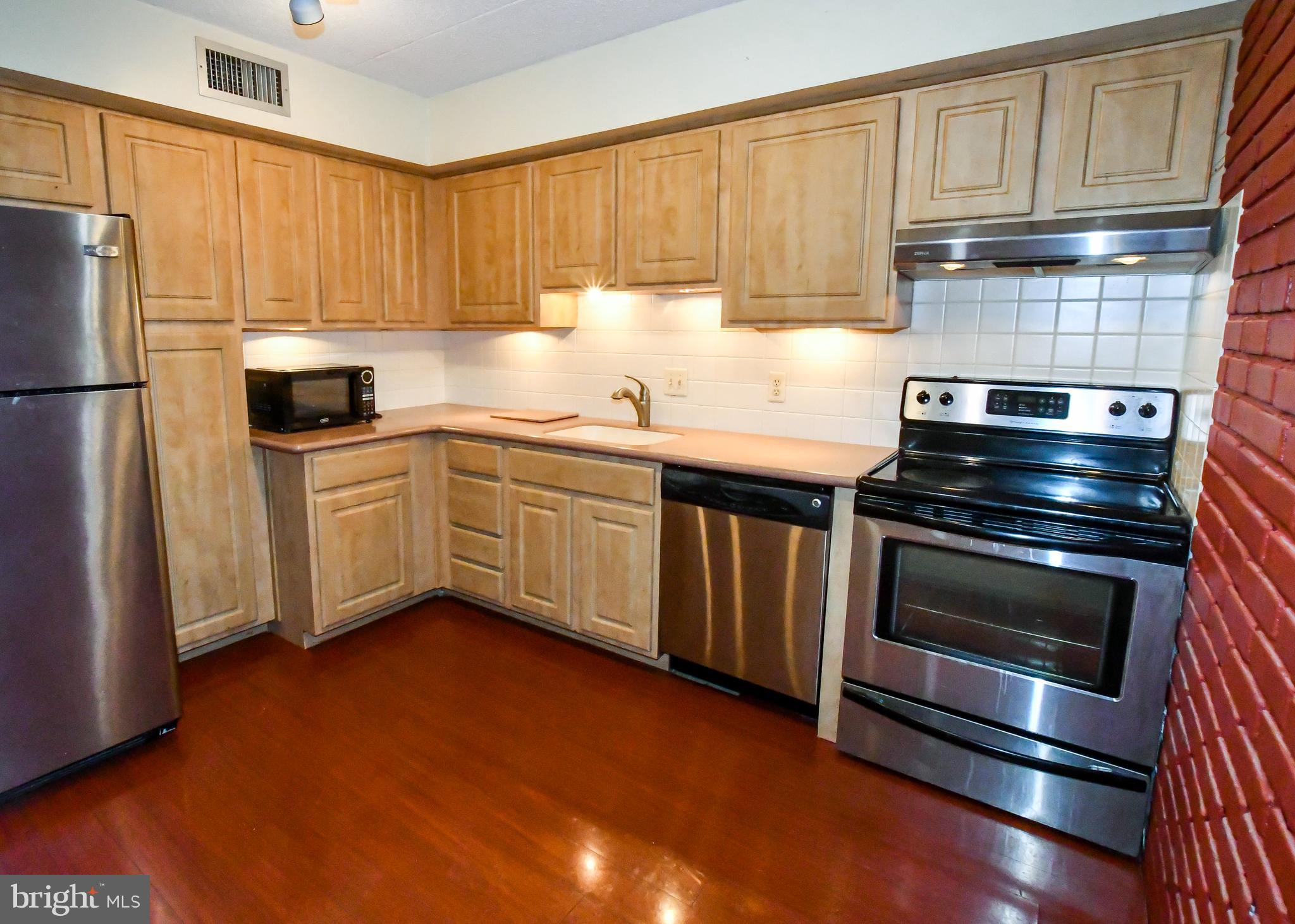 VALLEY FORGE TOWER - Residential
