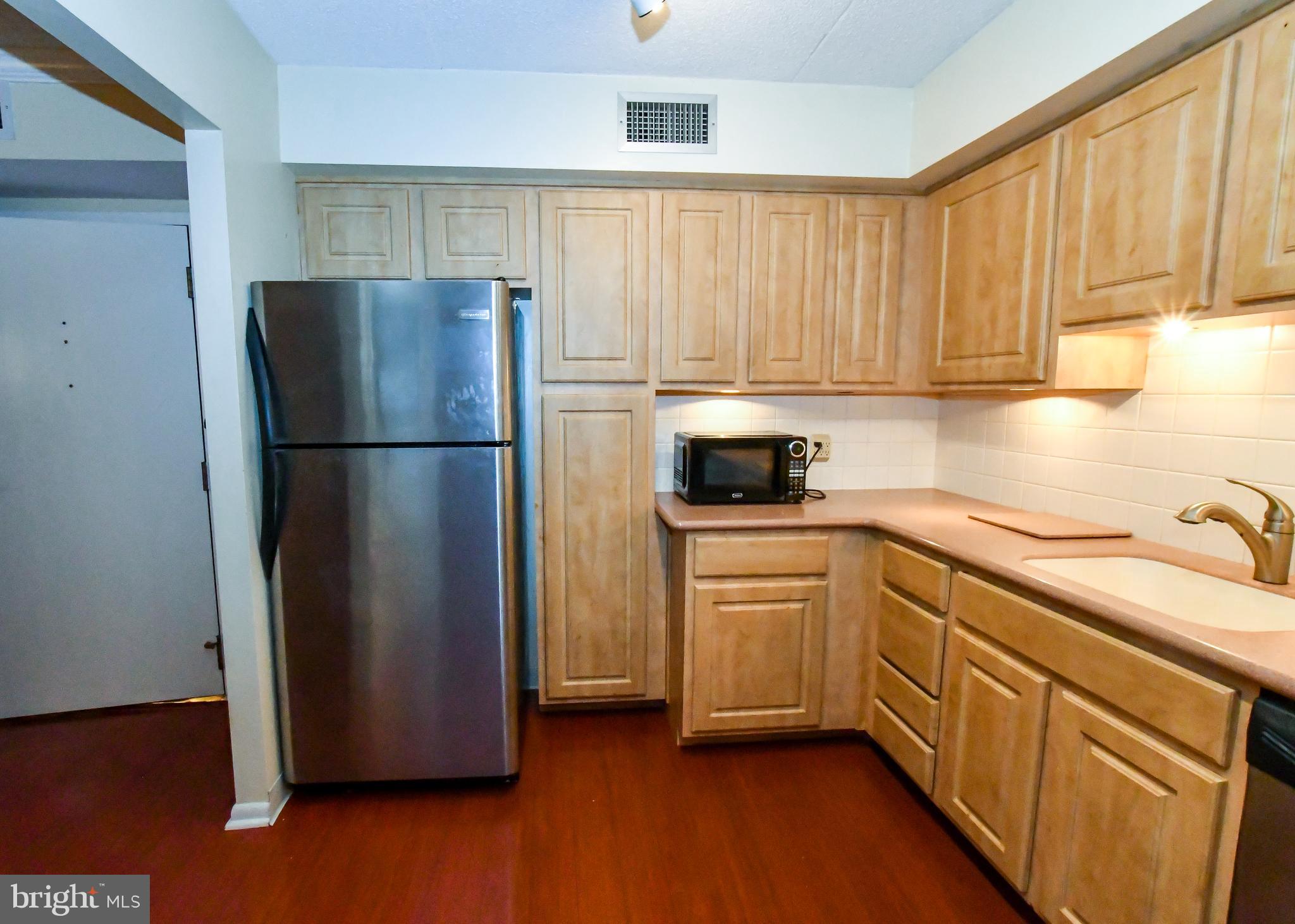 VALLEY FORGE TOWER - Residential