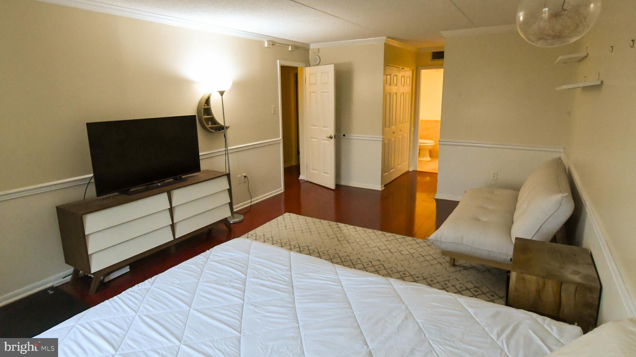 VALLEY FORGE TOWER - Residential