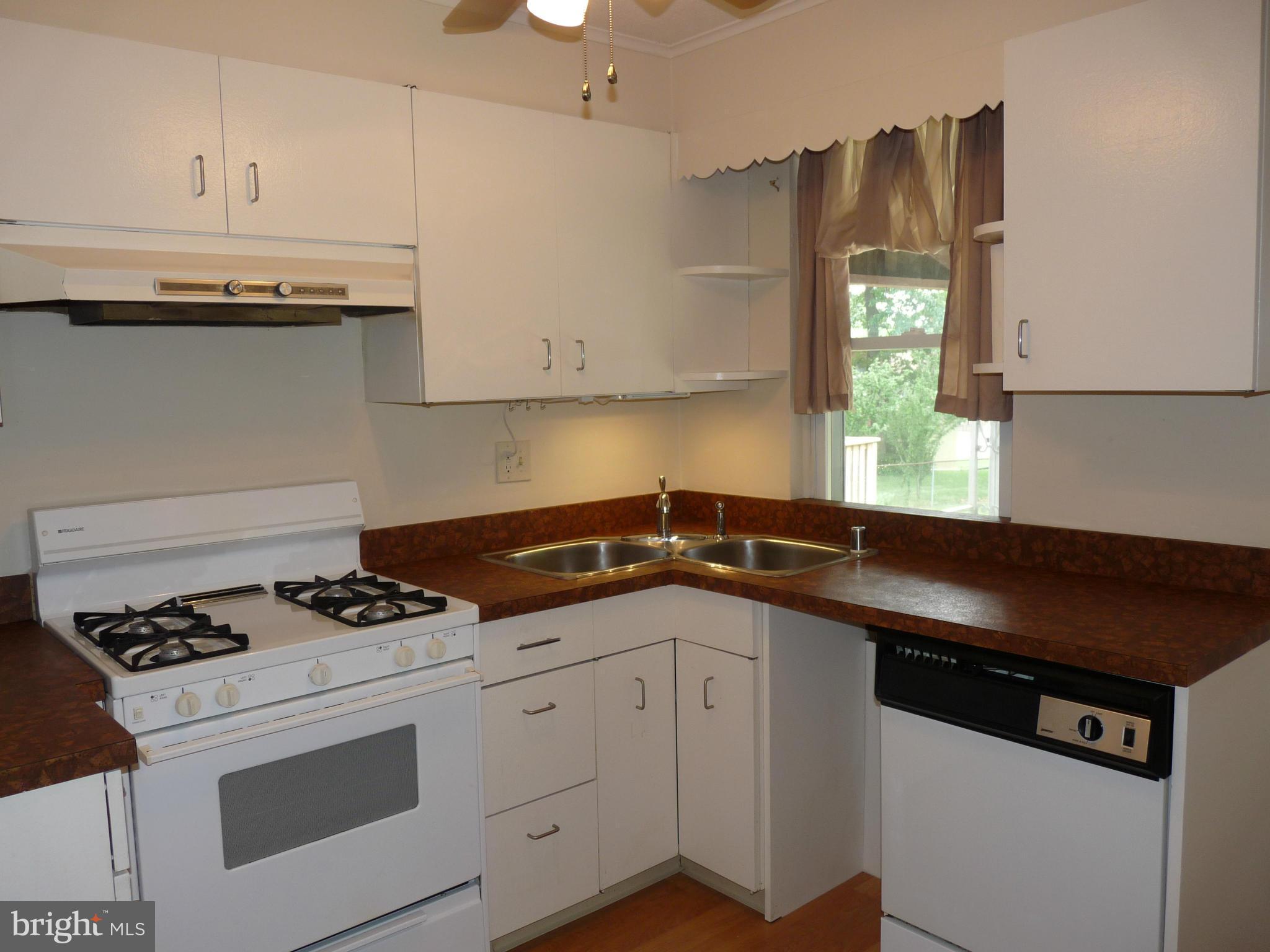 RIDGELEIGH - Residential Lease