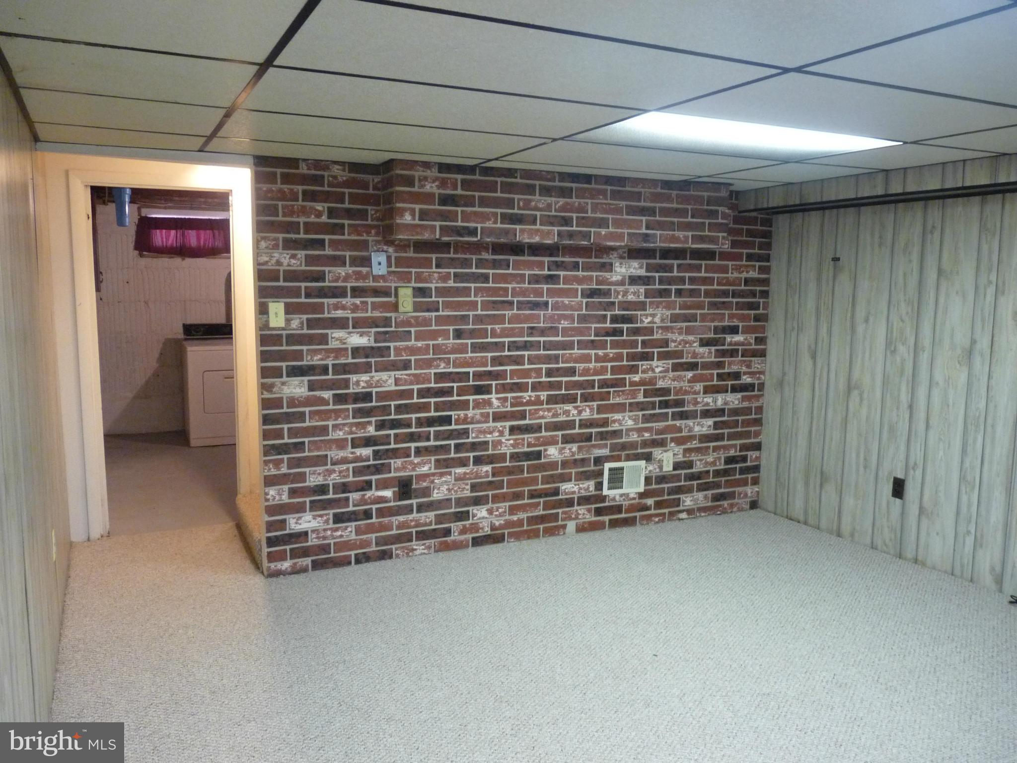 RIDGELEIGH - Residential Lease