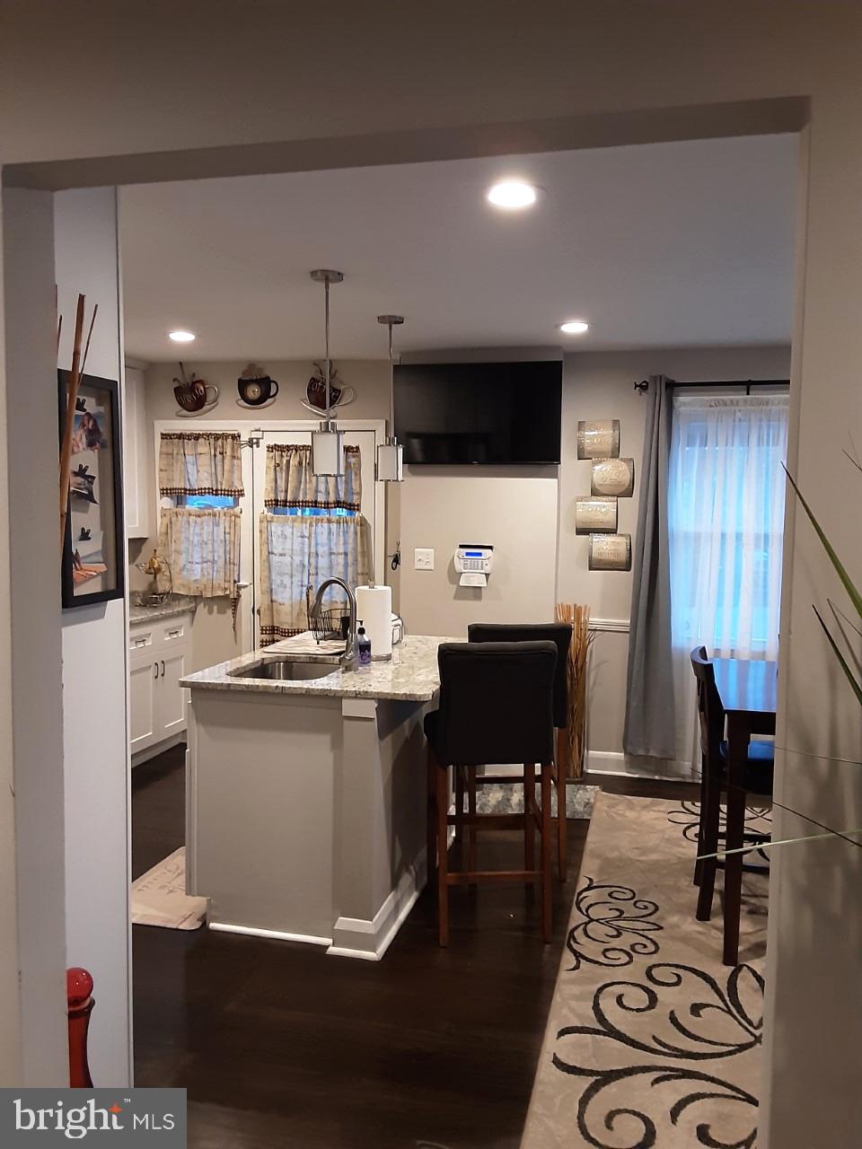 IDLEWOOD - Residential