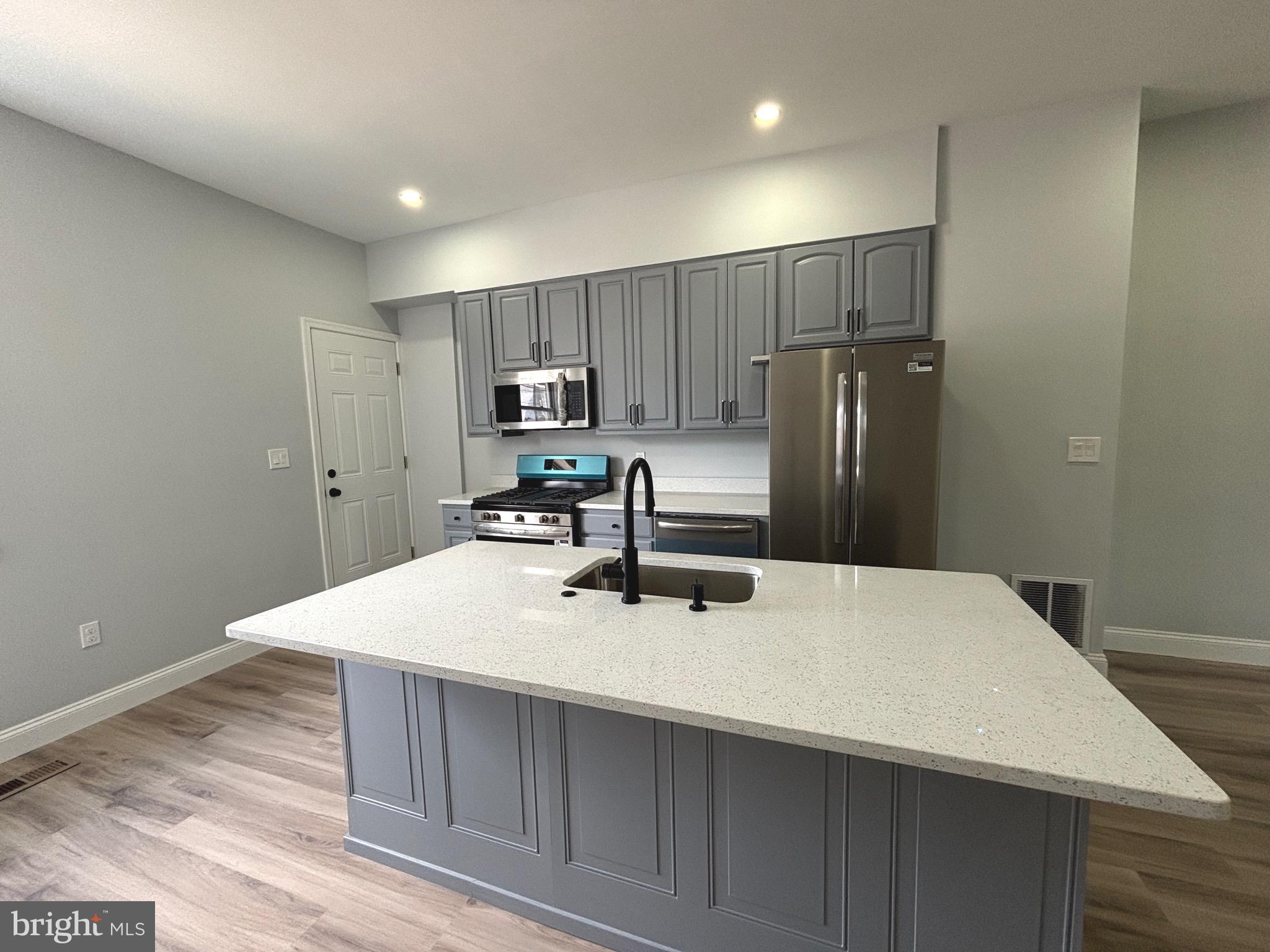 CLIFTON PARK - Residential